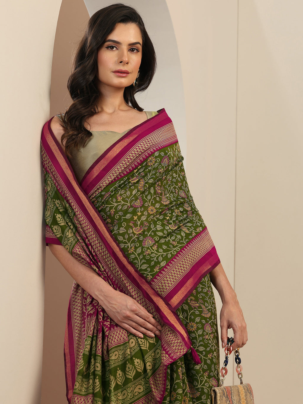 Green Printed Silk Blend Saree With Unstitched Blouse Piece