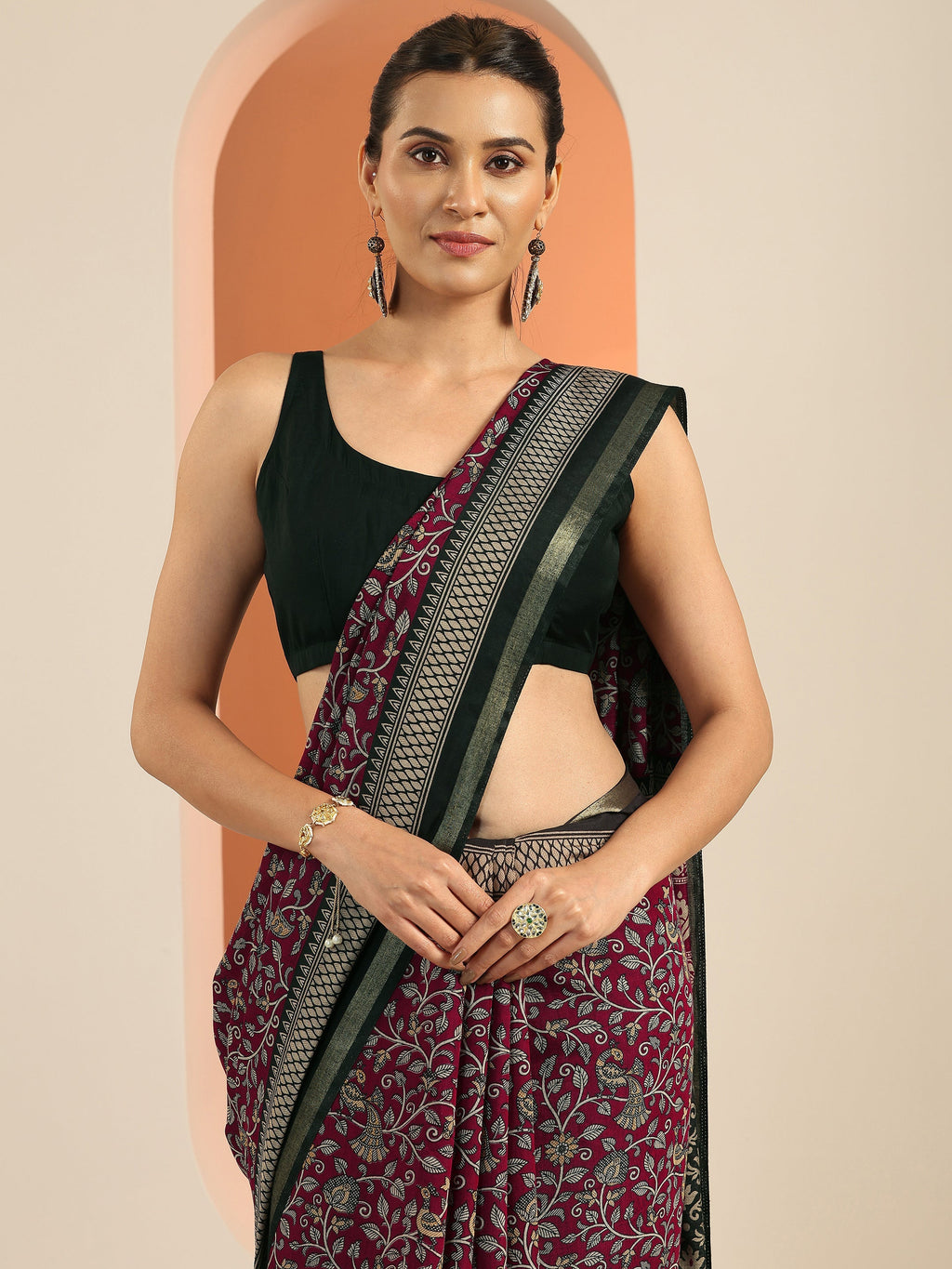 Maroon Printed Silk Blend Saree With Unstitched Blouse Piece