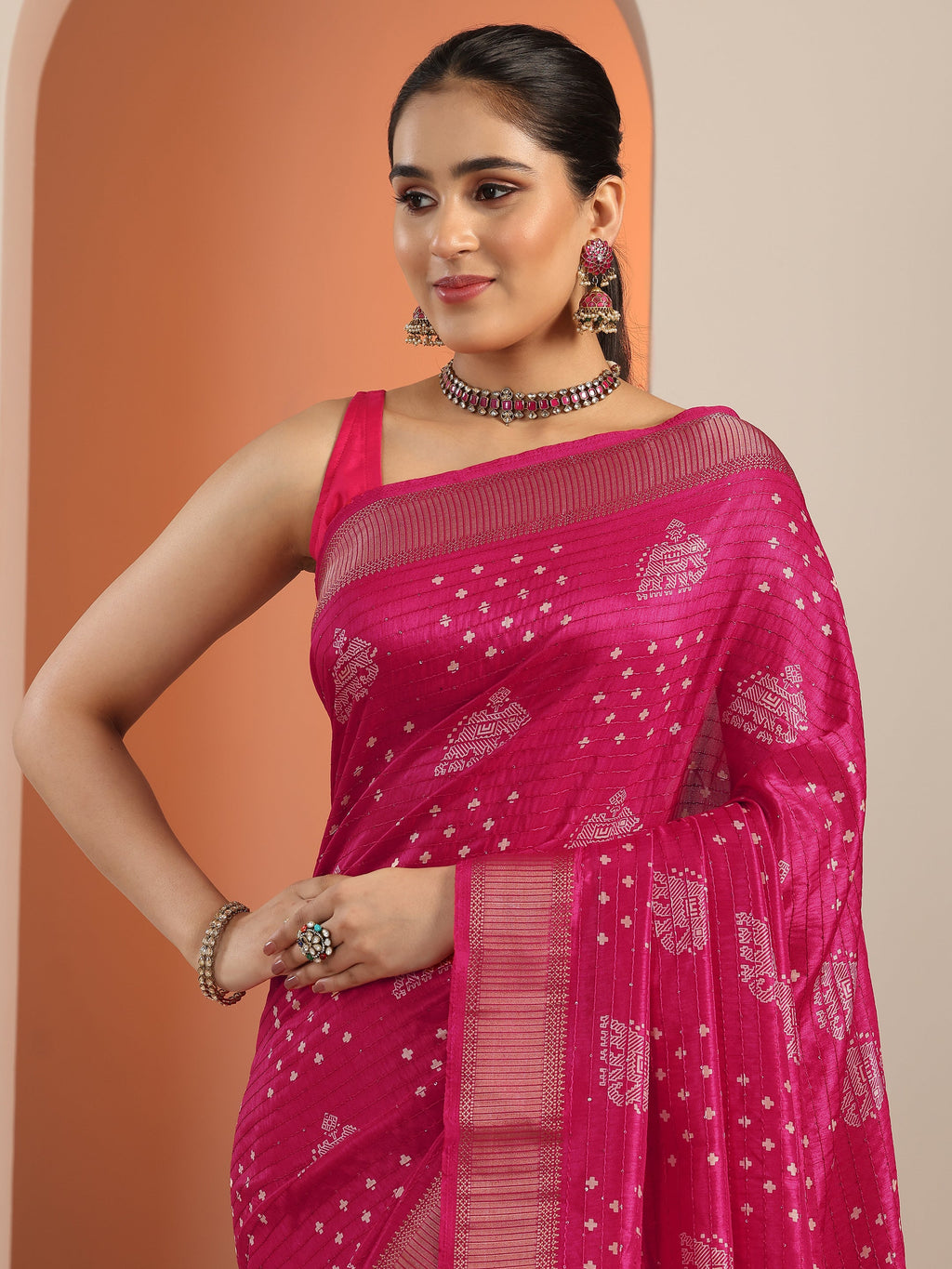 Pink Printed Silk Blend Saree With Unstitched Blouse Piece