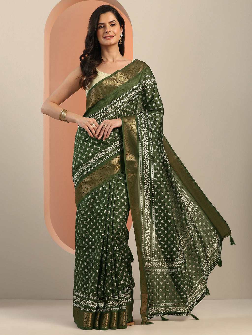 Green Printed Silk Blend Saree With Unstitched Blouse Piece