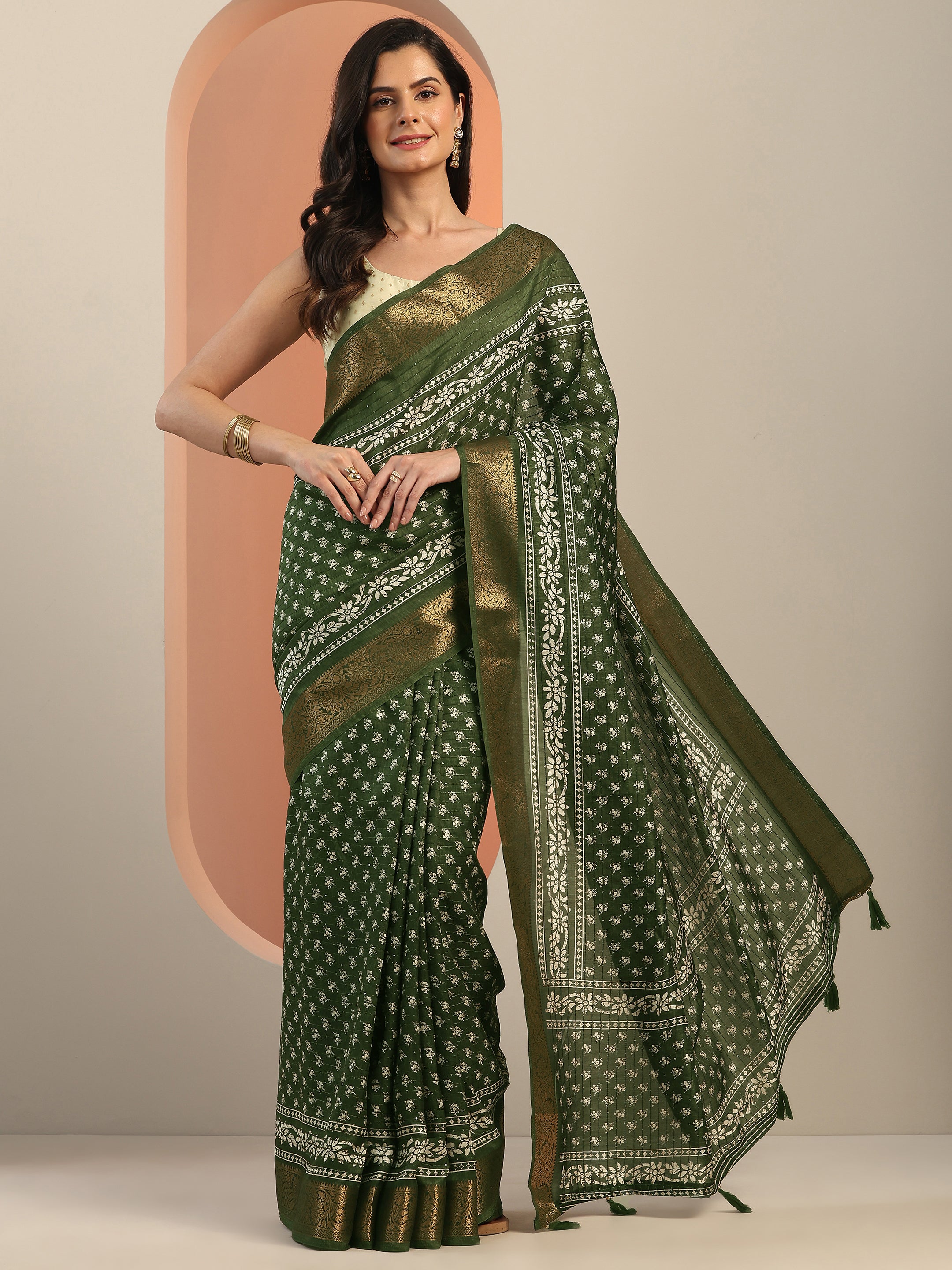 Green Printed Silk Blend Saree With Unstitched Blouse Piece