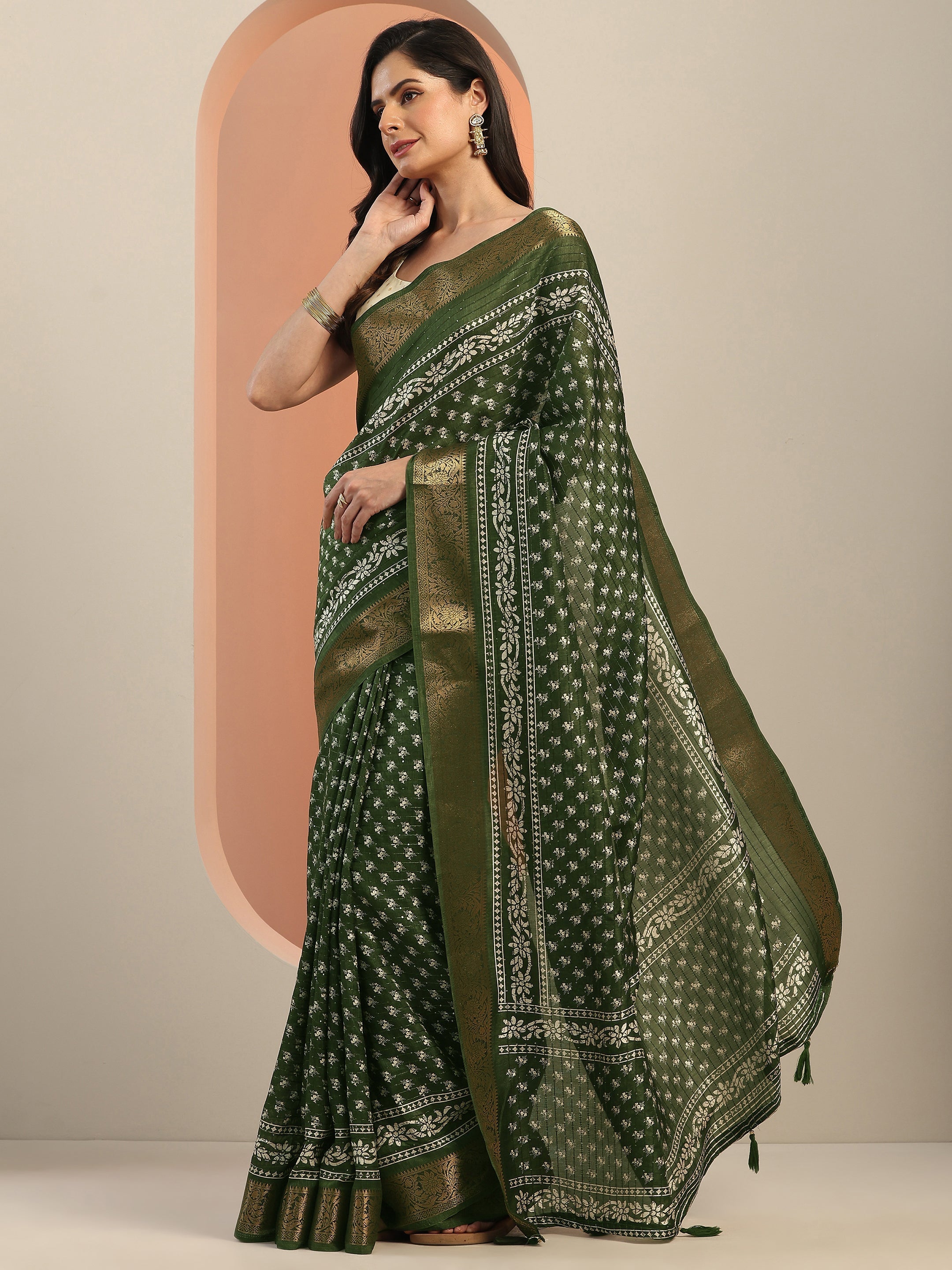 Green Printed Silk Blend Saree With Unstitched Blouse Piece