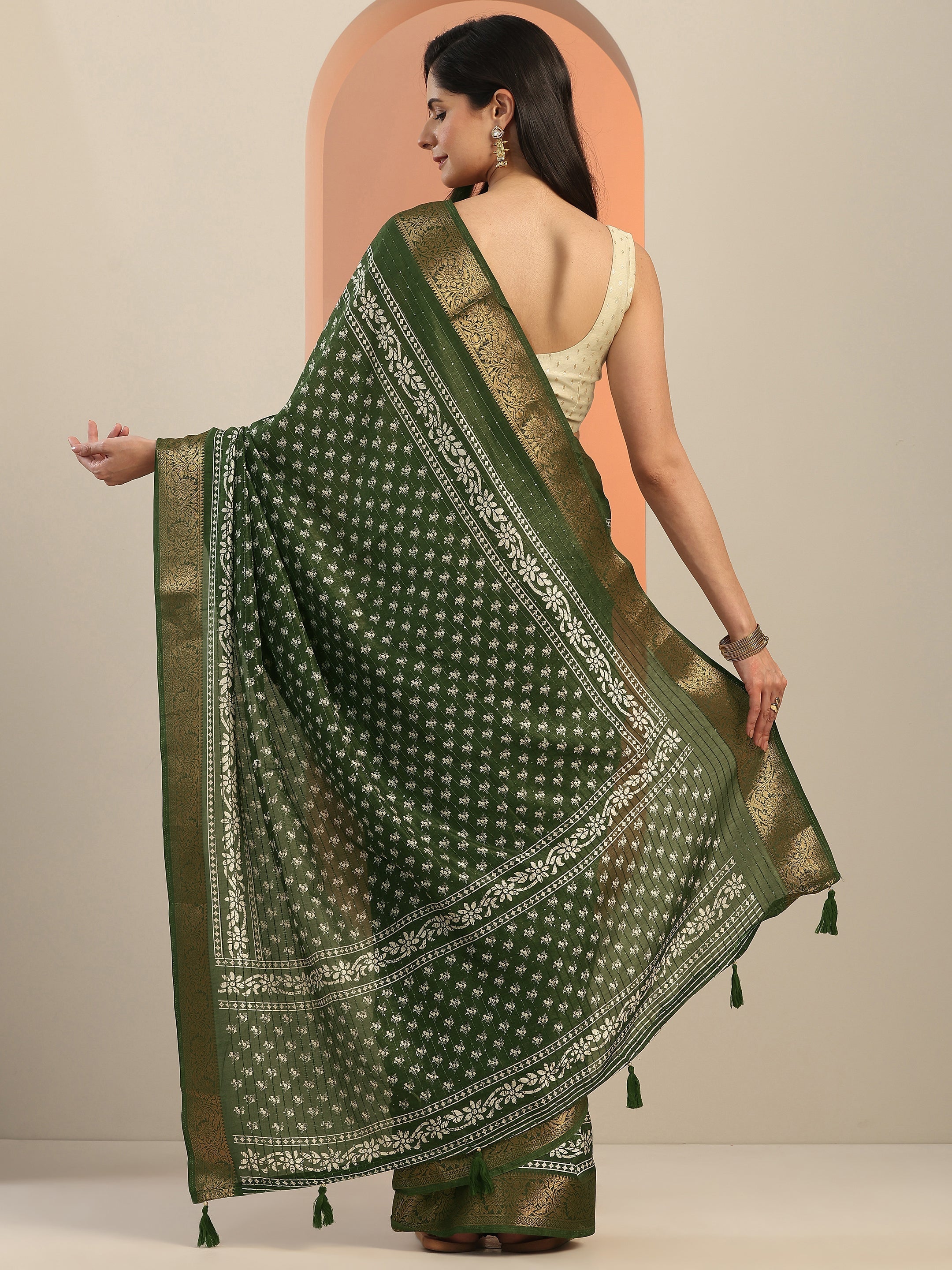 Green Printed Silk Blend Saree With Unstitched Blouse Piece