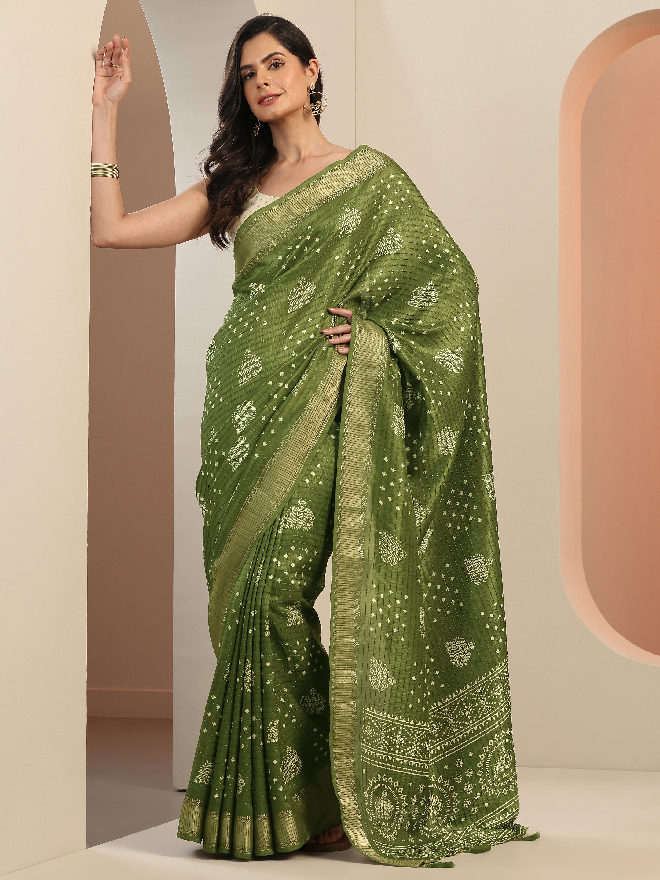 Green Printed Silk Blend Saree With Unstitched Blouse Piece