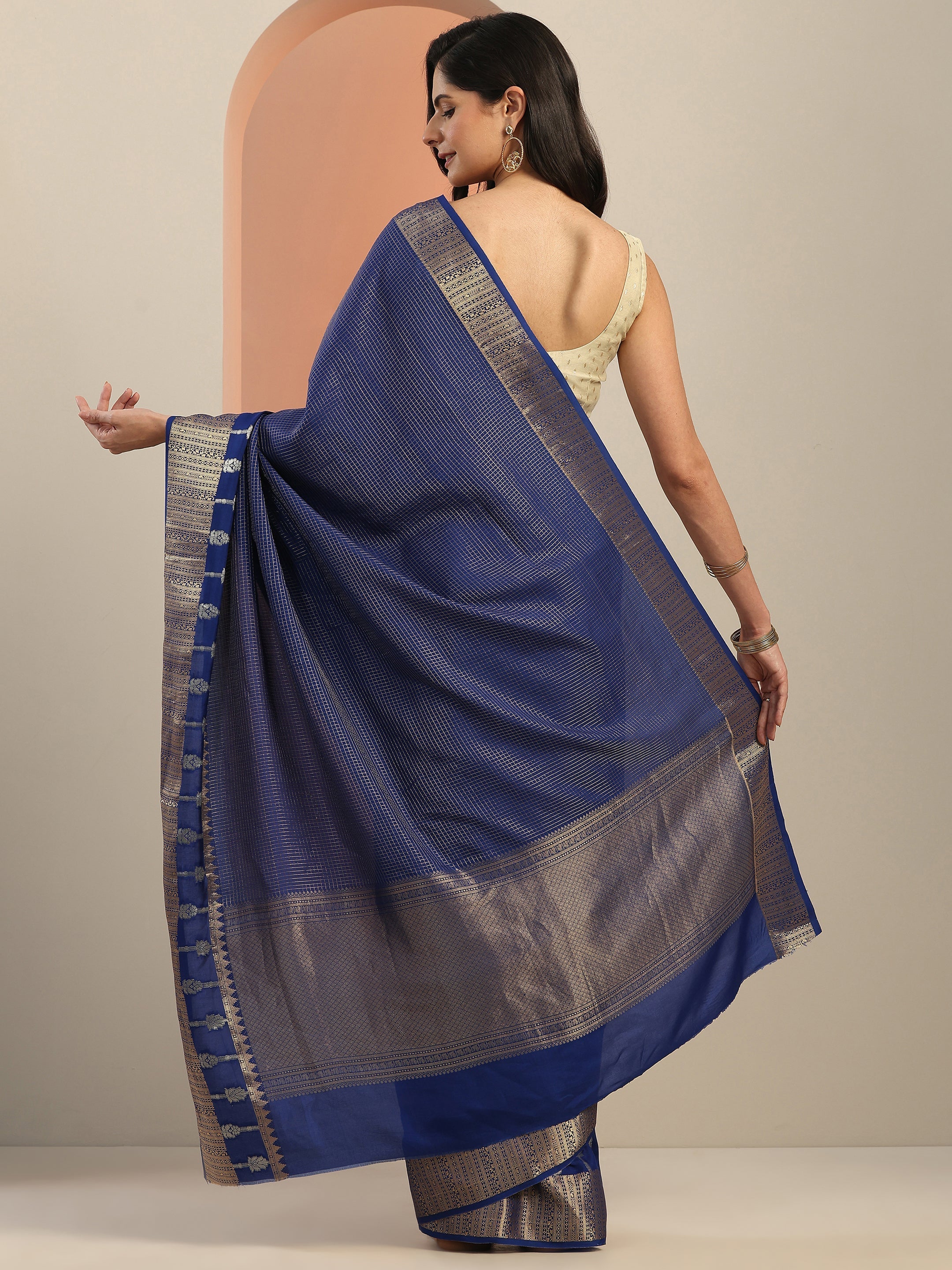 Navy Blue Embellished Silk Blend Saree With Unstitched Blouse Piece