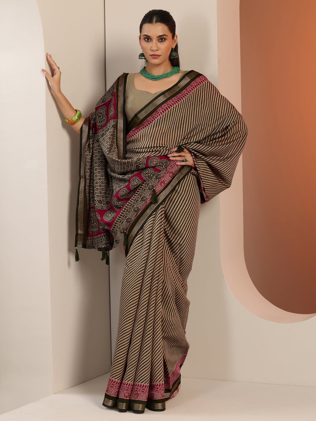 Olive Printed Cotton Blend Saree With Unstitched Blouse Piece