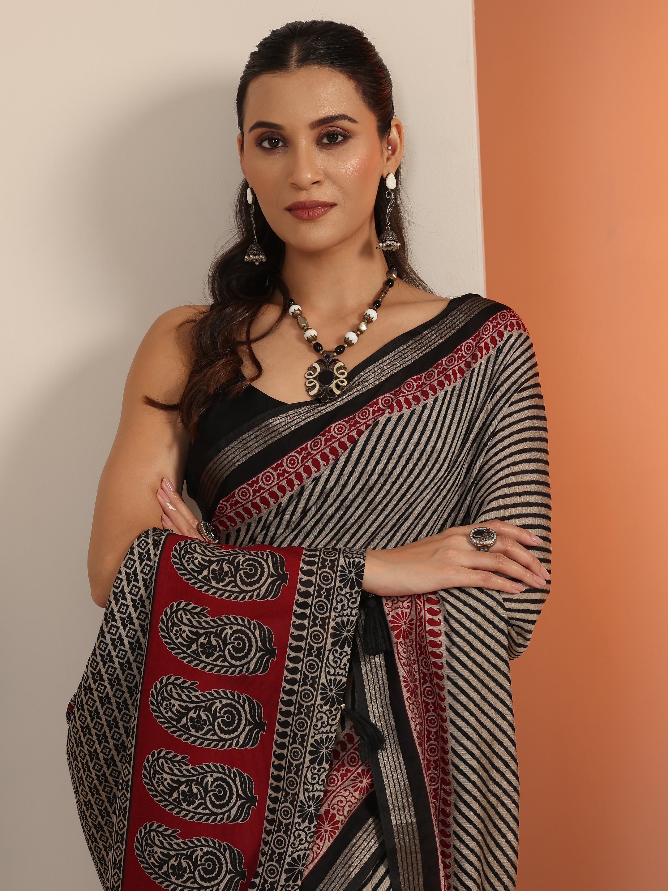 Black Printed Cotton Blend Saree With Unstitched Blouse Piece