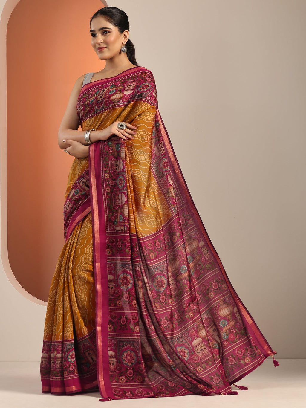 Mustard Printed Cotton Blend Saree With Unstitched Blouse Piece