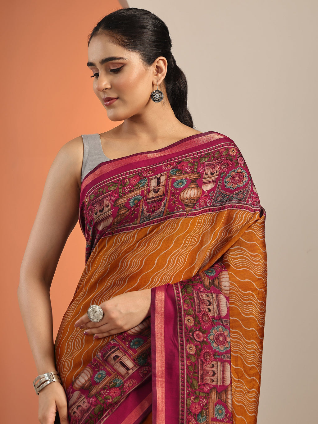 Mustard Printed Cotton Blend Saree With Unstitched Blouse Piece