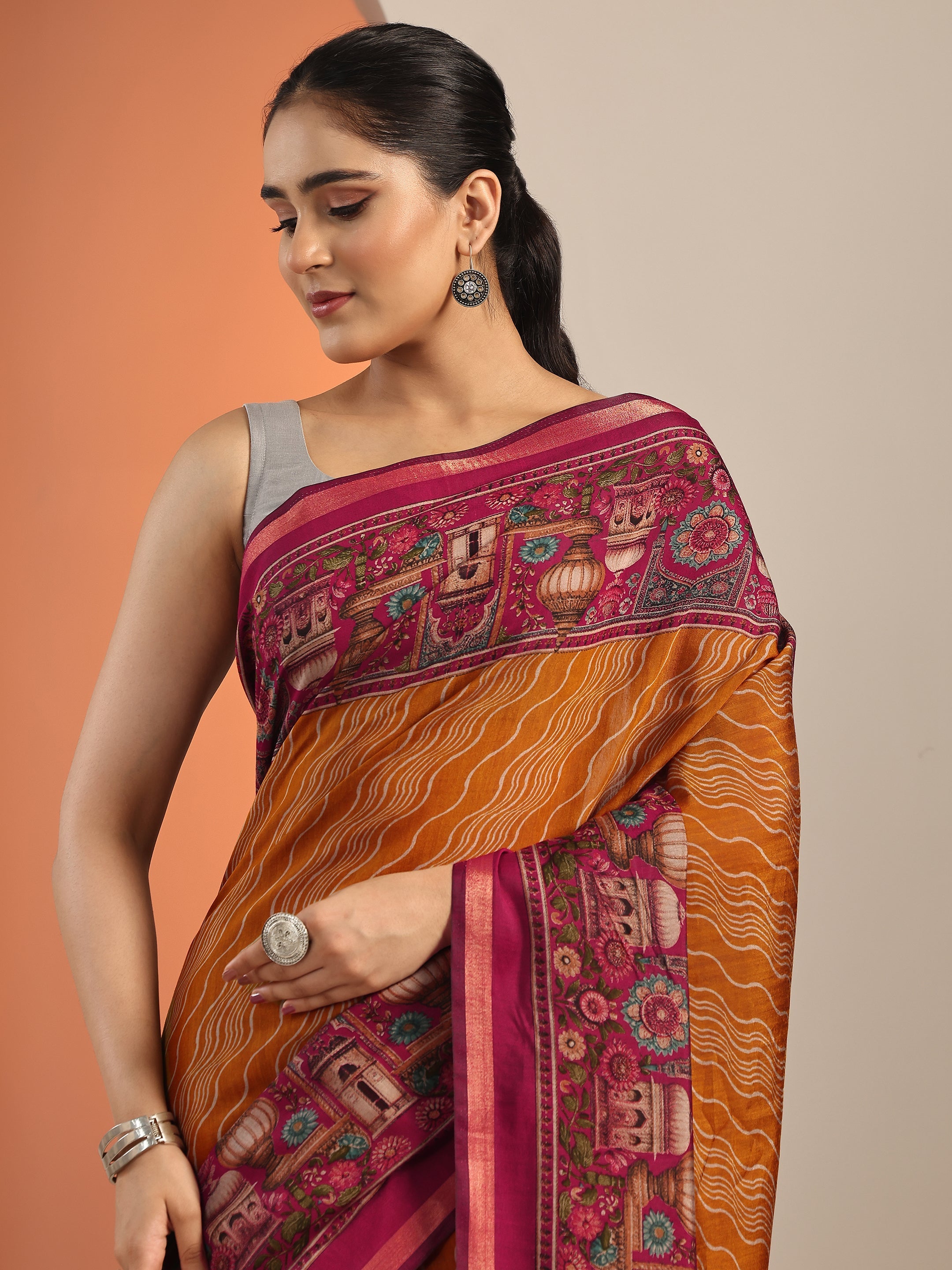 Mustard Printed Cotton Blend Saree With Unstitched Blouse Piece
