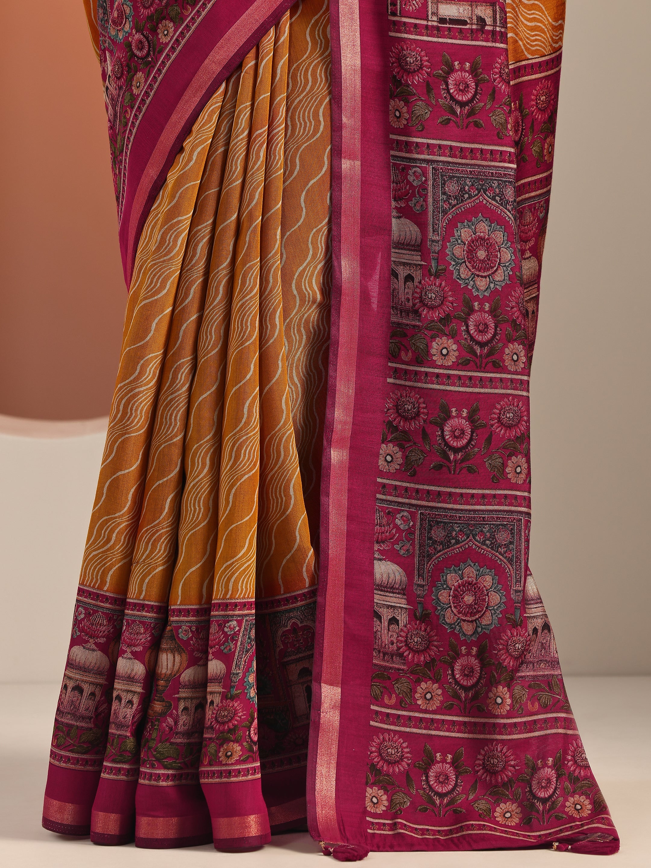 Mustard Printed Cotton Blend Saree With Unstitched Blouse Piece