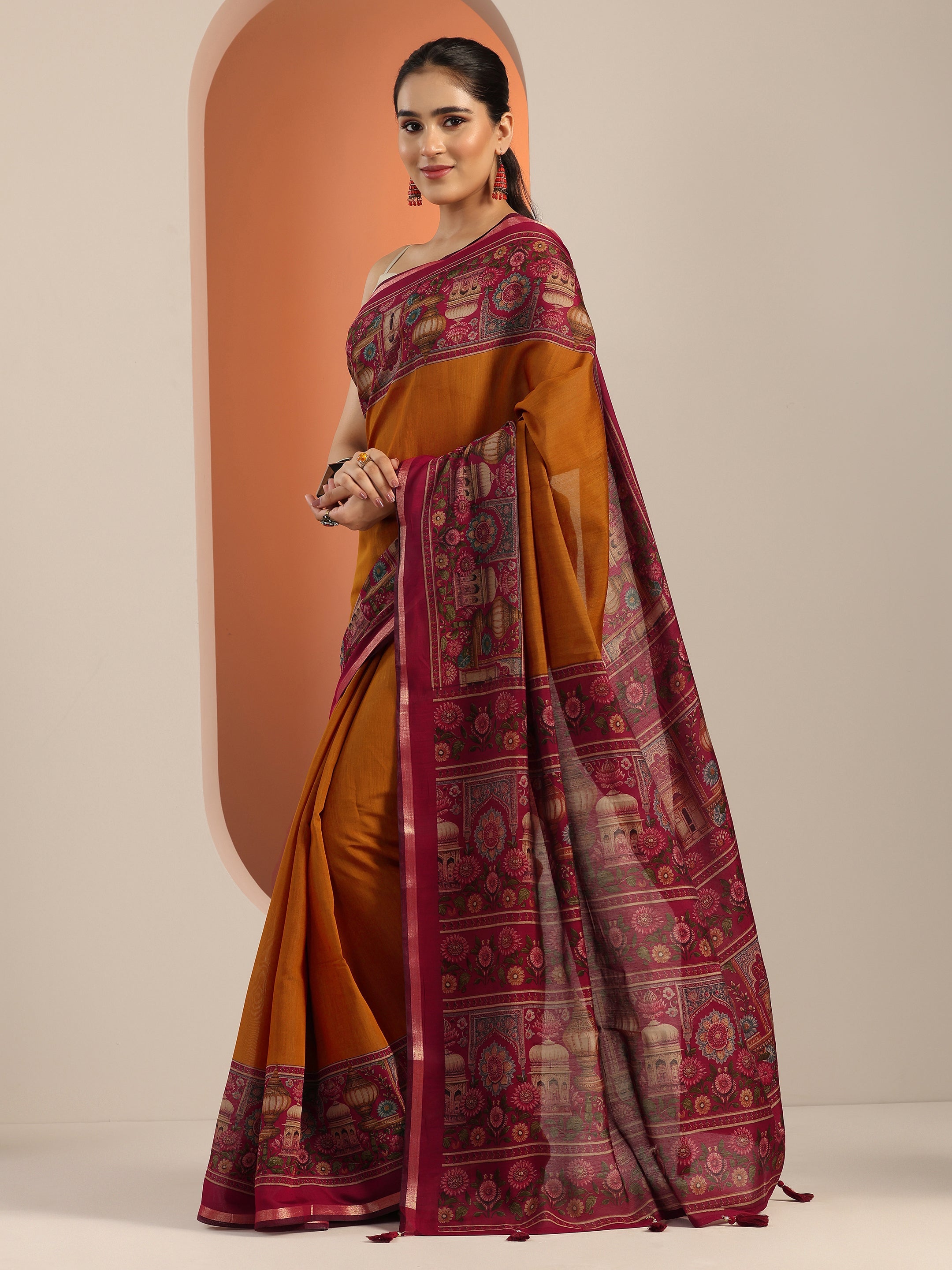 Mustard Solid Cotton Blend Saree With Unstitched Blouse Piece