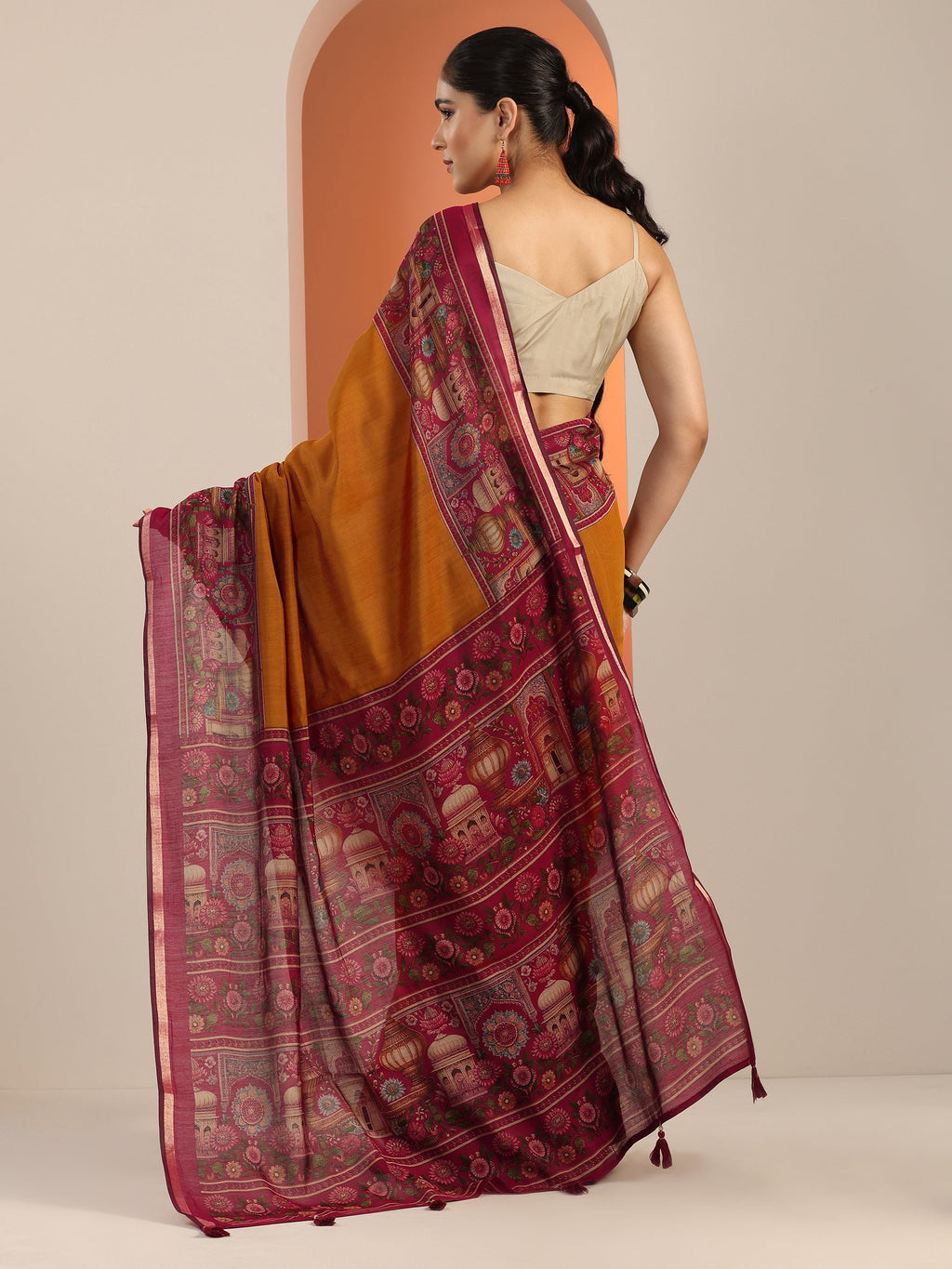 Mustard Solid Cotton Blend Saree With Unstitched Blouse Piece
