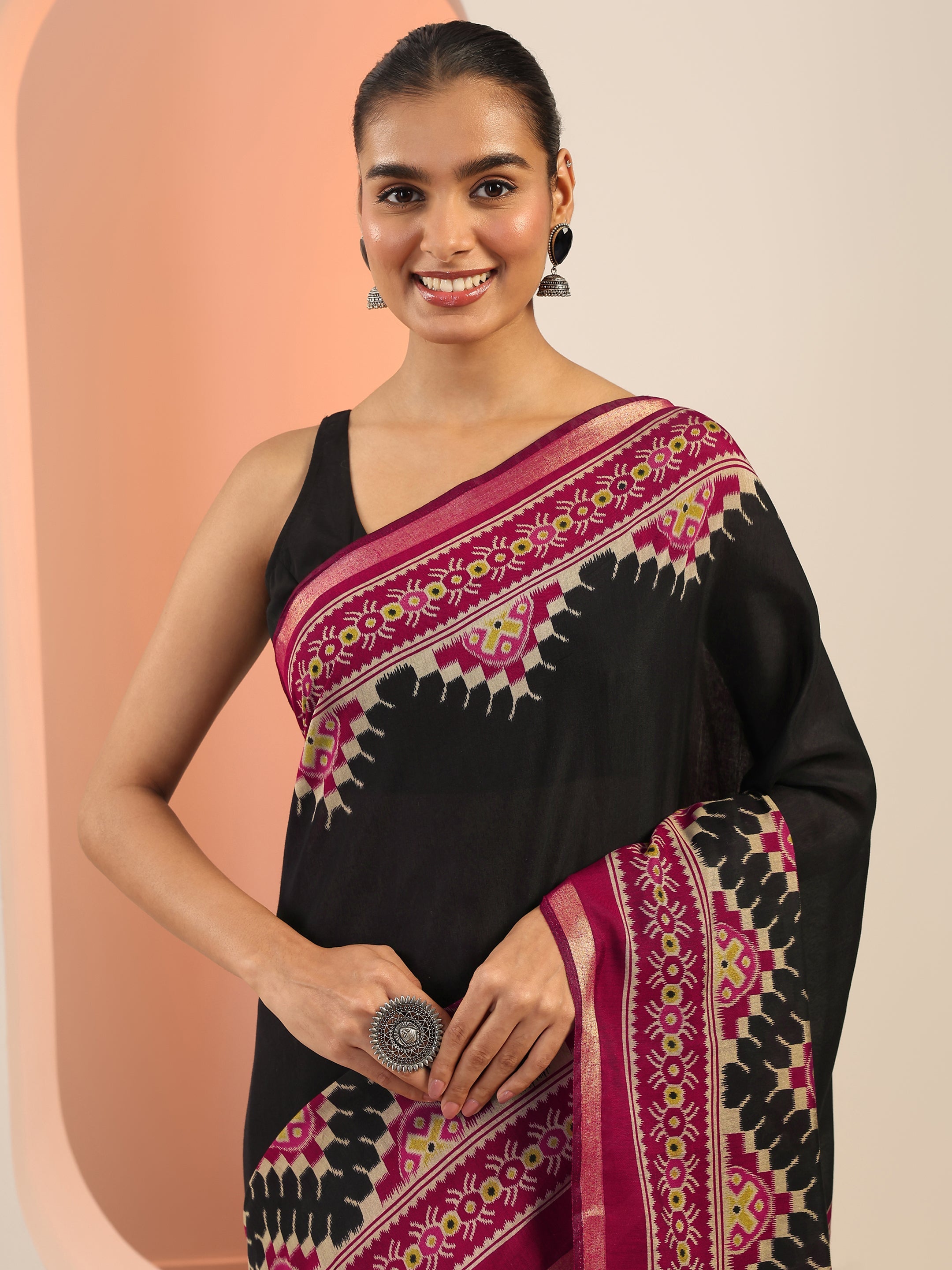 Black Solid Cotton Saree With Unstitched Blouse Piece