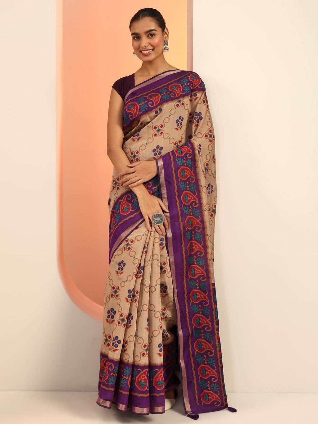 Beige Printed Cotton Saree With Unstitched Blouse Piece