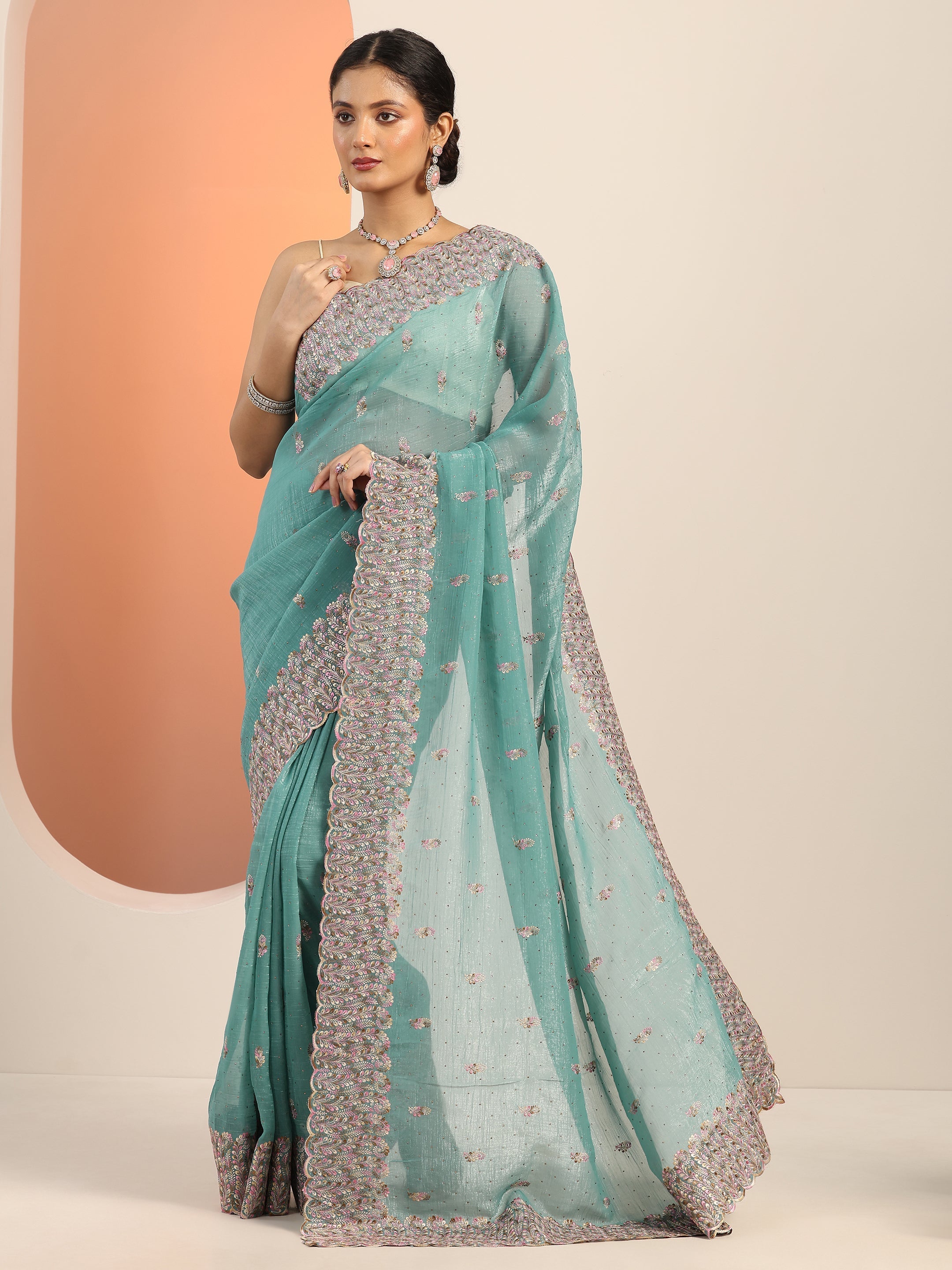 Blue Embroidered Silk blend Saree With Unstitched Blouse Piece