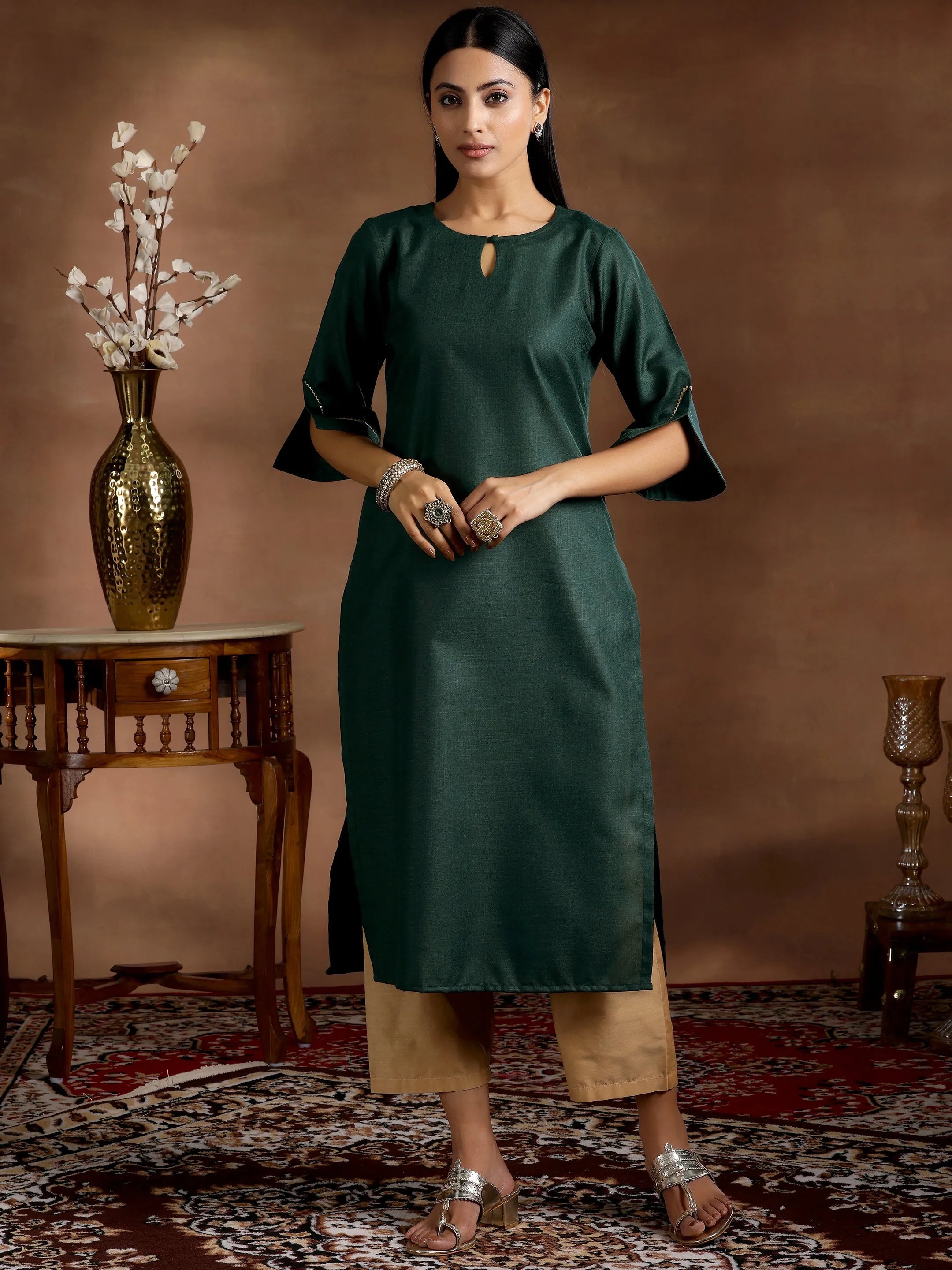 Green Solid Cotton Blend Straight Kurta