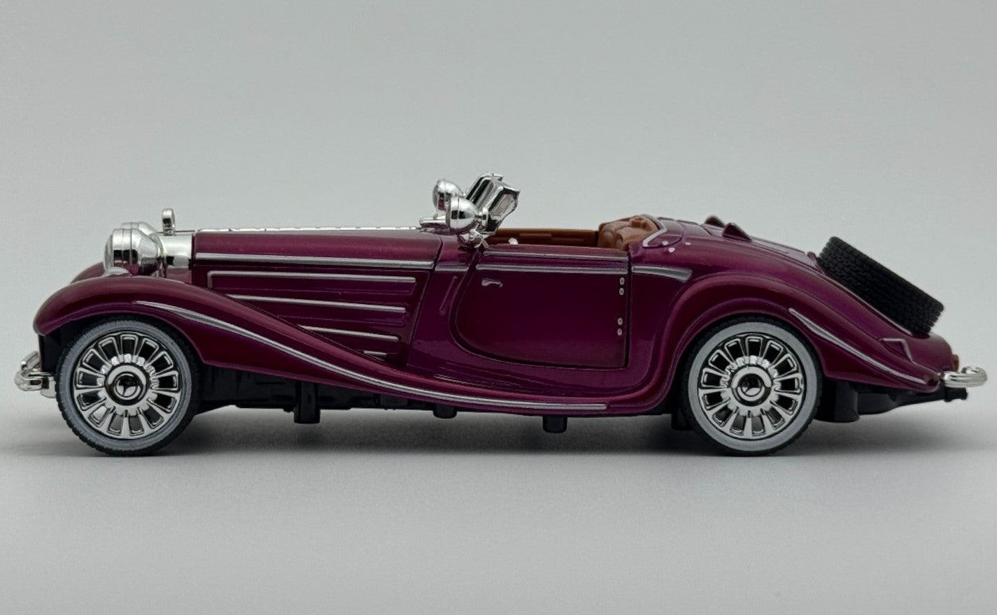 1936 Mercedes Benz 500K 1:24 Roadster diecast scale model car collectible | Assorted Colors
