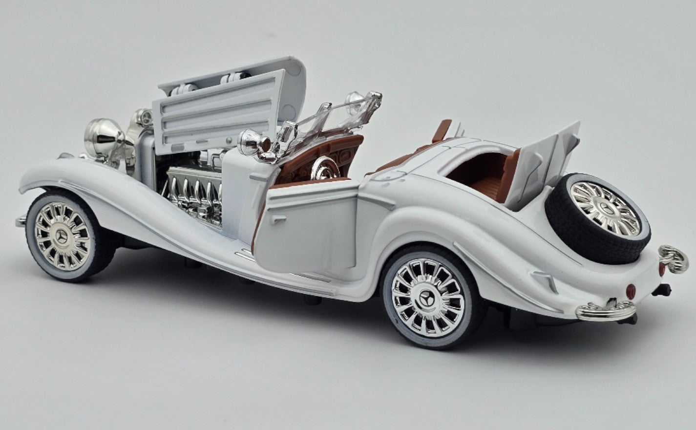 1936 Mercedes Benz 500K 1:24 Roadster diecast scale model car collectible | Assorted Colors
