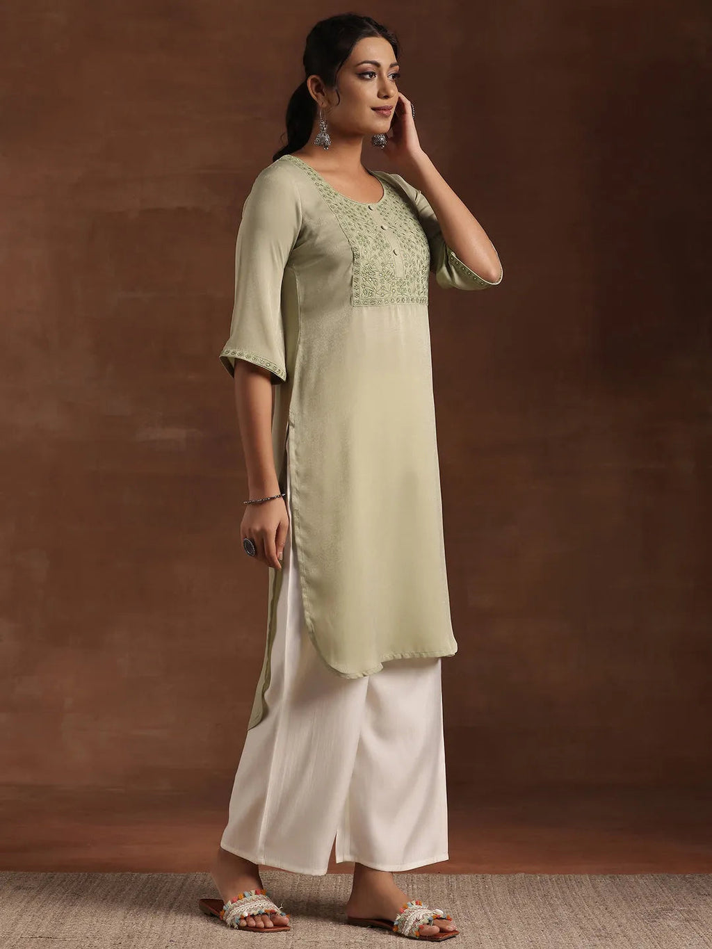 Green Yoke Design Polyester Straight Kurta