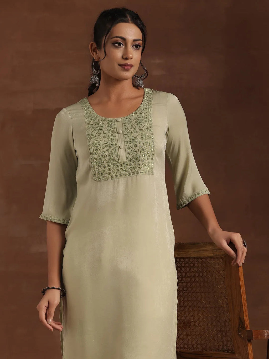 Green Yoke Design Polyester Straight Kurta
