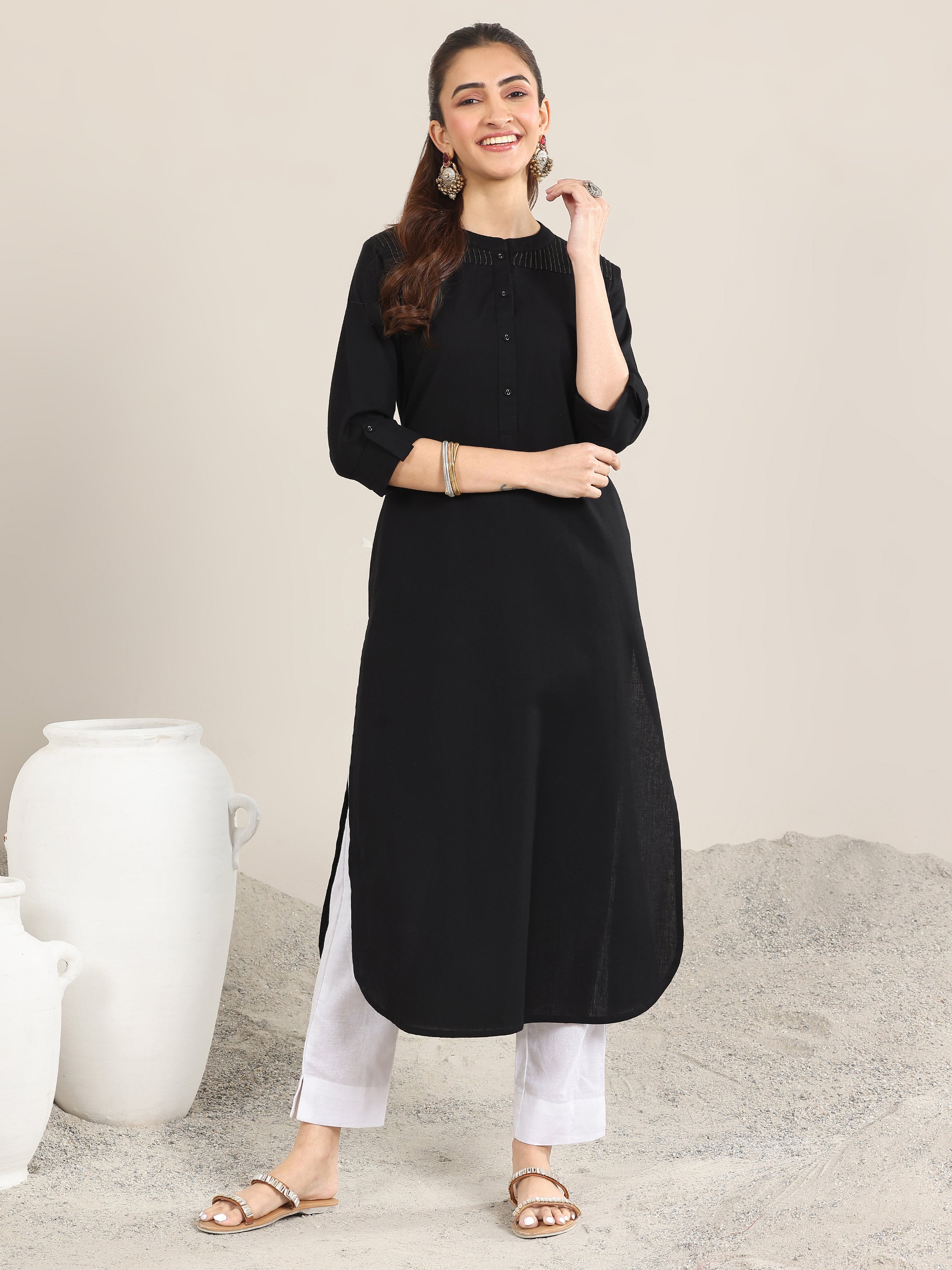 Black Solid Cotton Straight Kurta