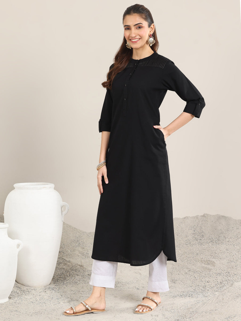 Black Solid Cotton Straight Kurta