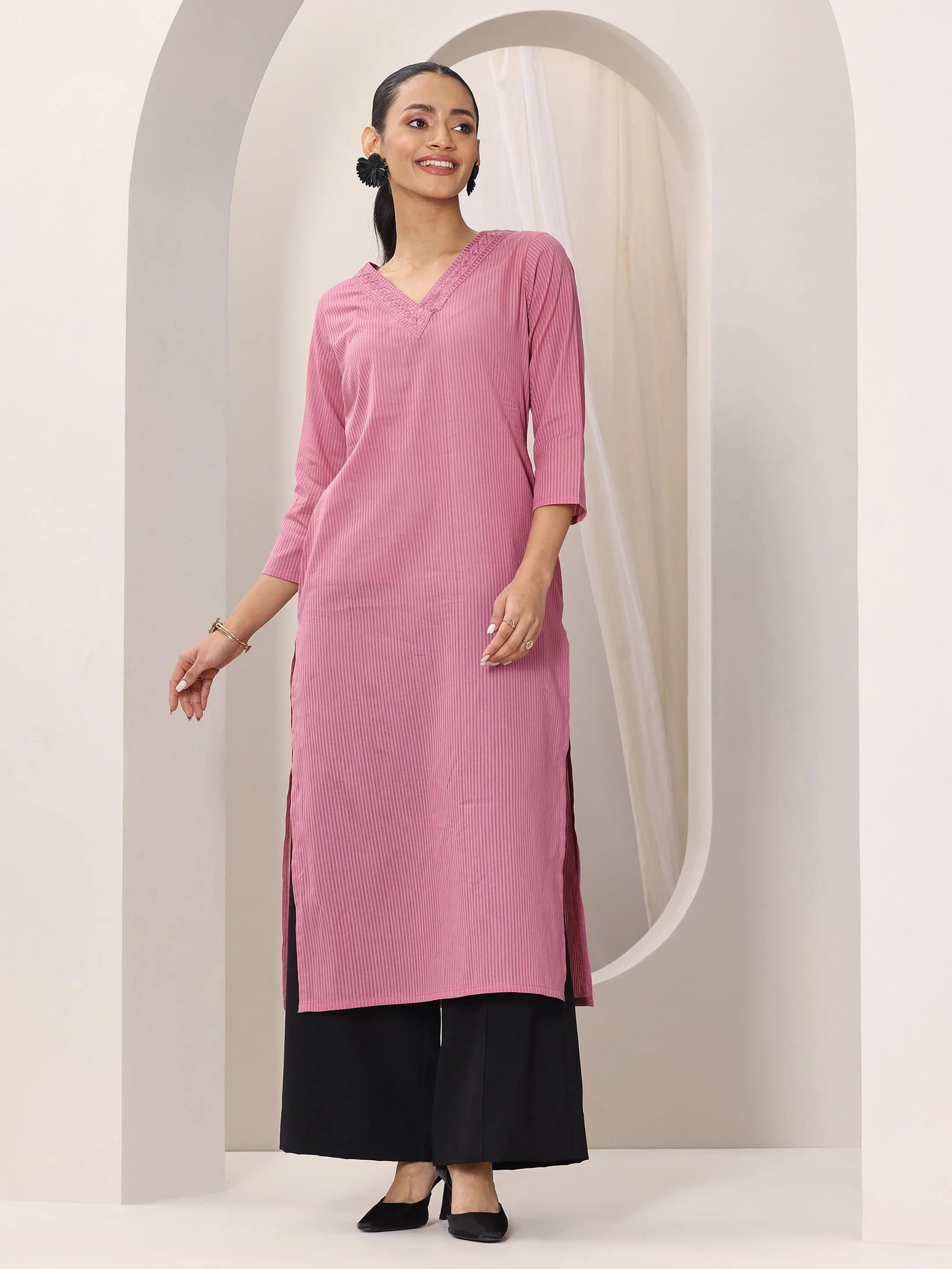 Pink Printed Cotton Straight Kurta