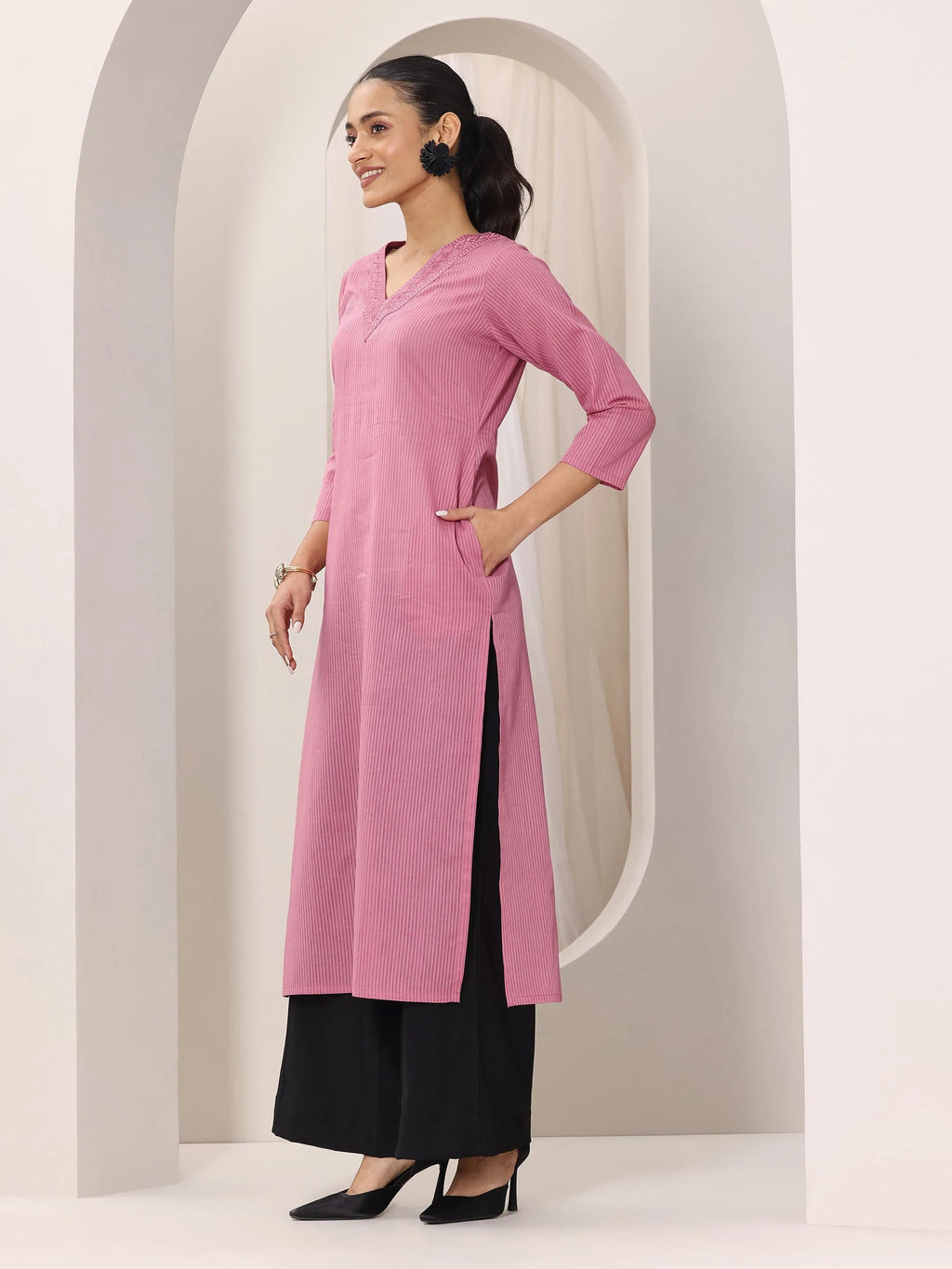 Pink Printed Cotton Straight Kurta