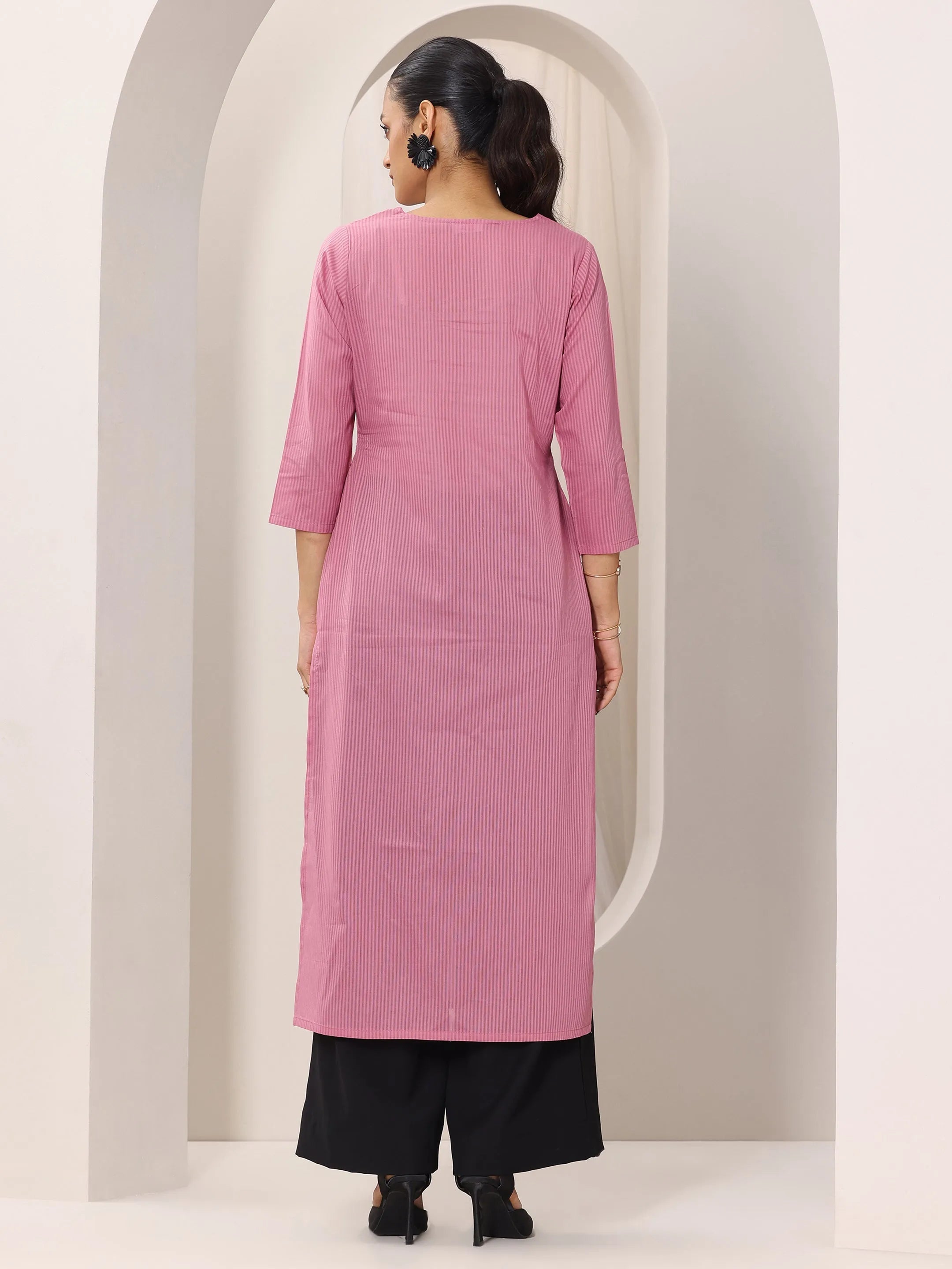 Pink Printed Cotton Straight Kurta