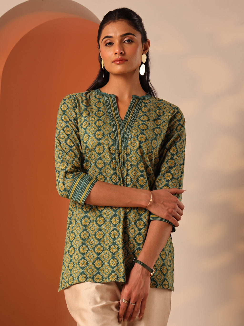 Green Printed Cotton Straight Shorti Kurti