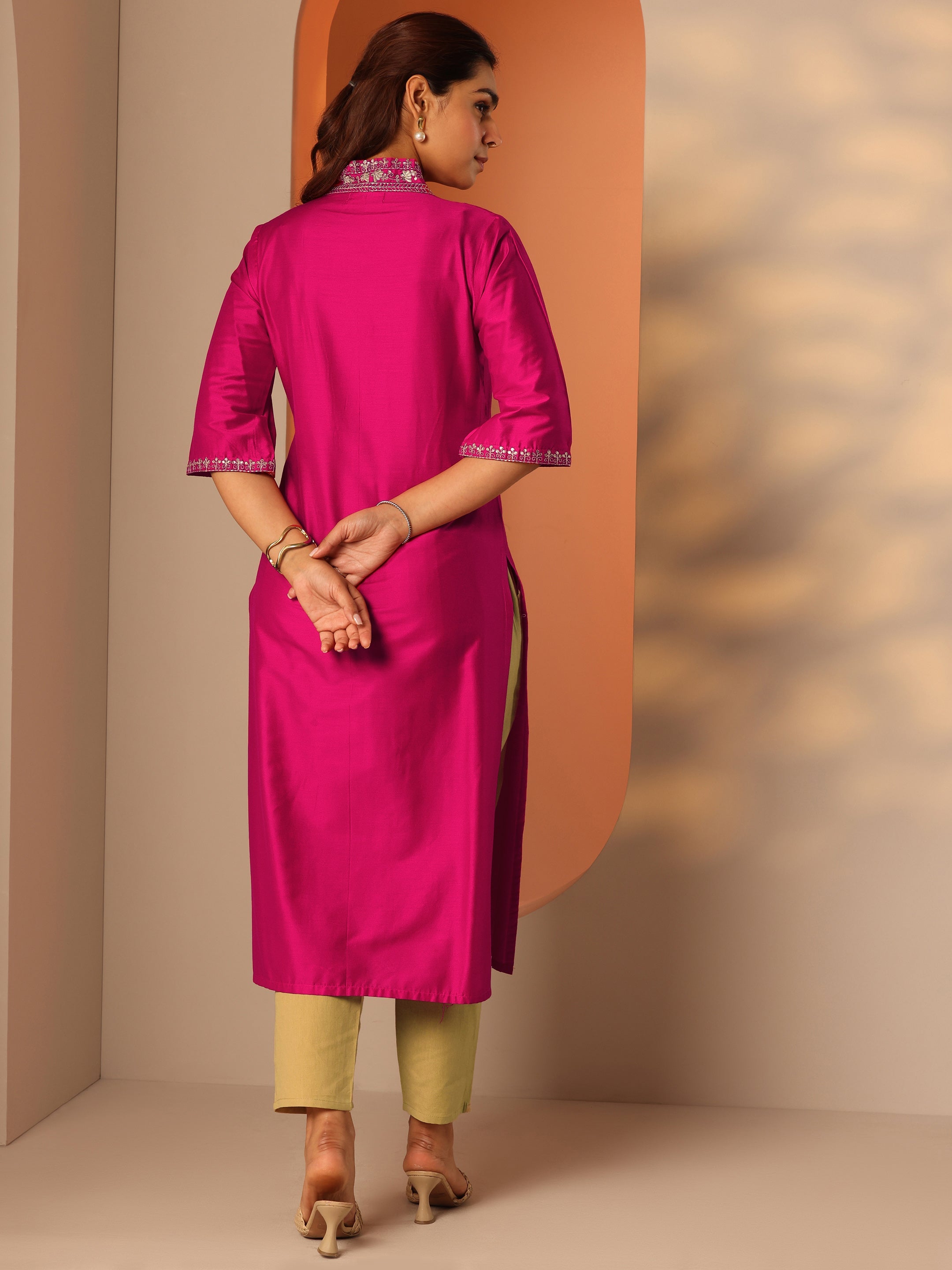 Pink Embellished Silk Blend Straight Kurta