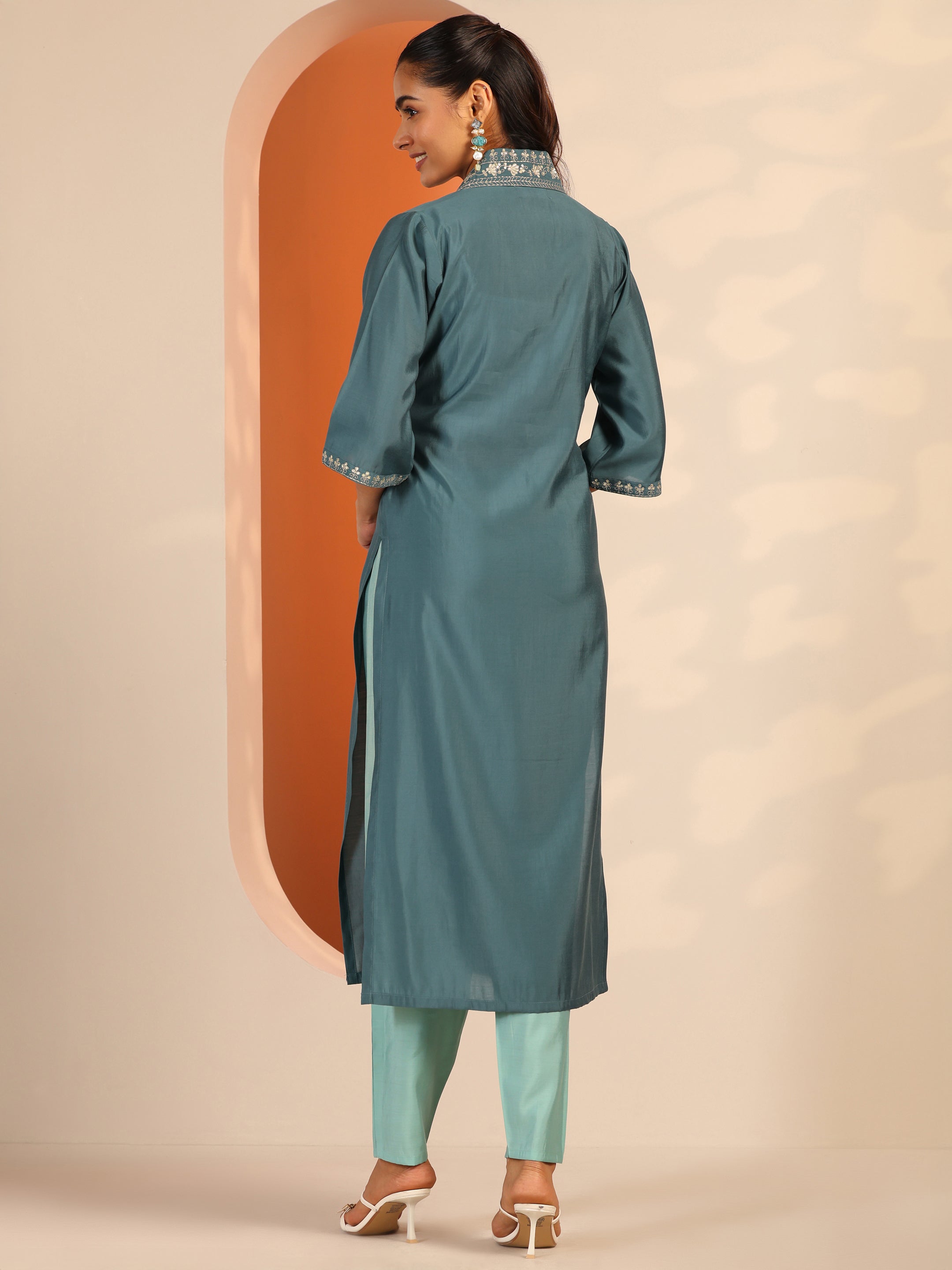 Blue Embellished Silk Blend Straight Kurta