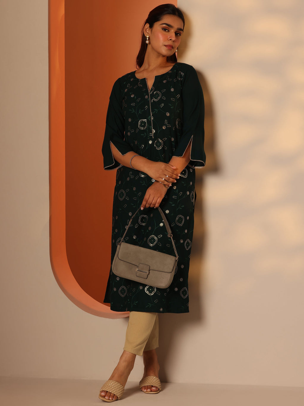 Green Embroidered Rayon Straight Kurta