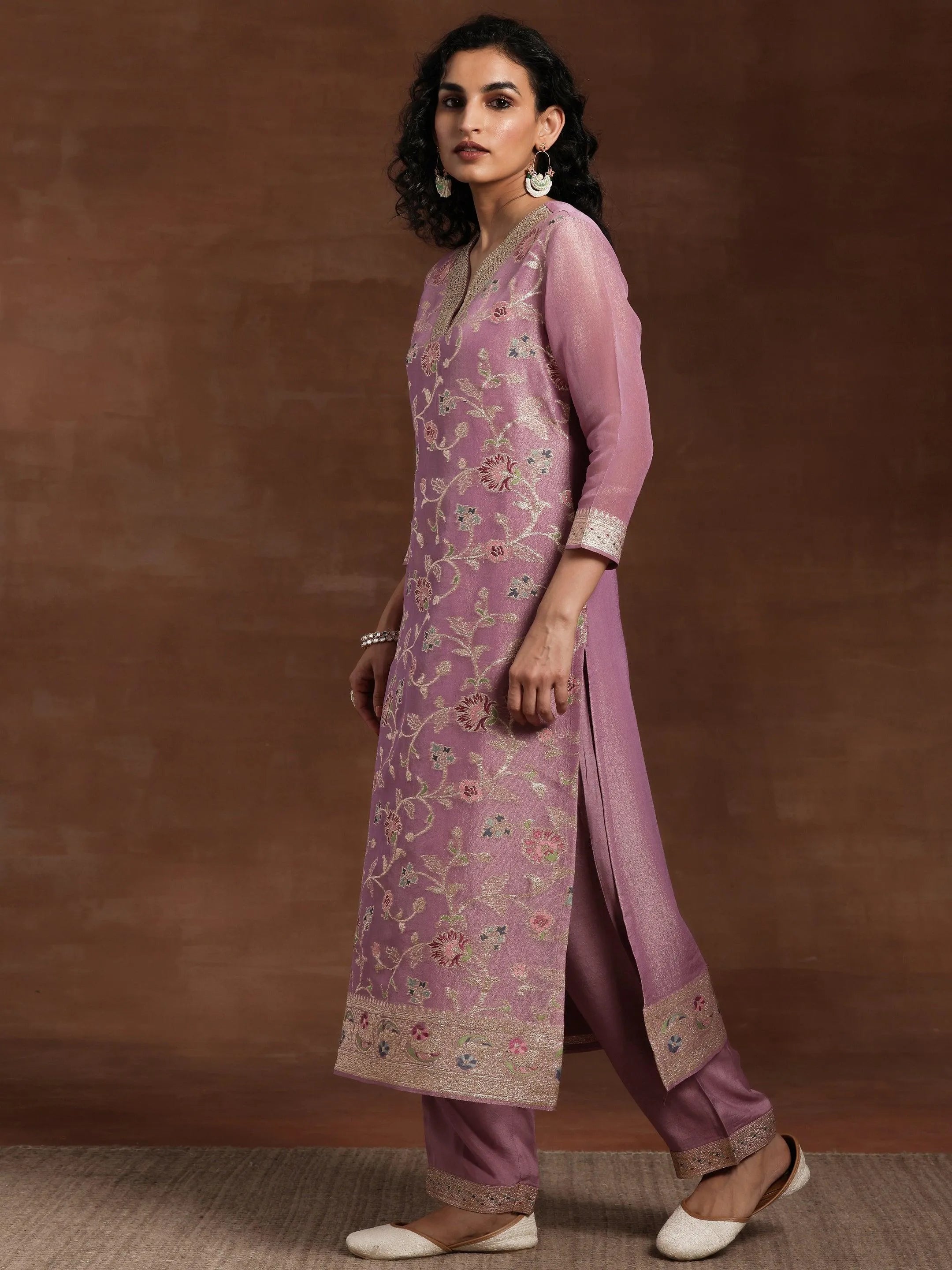 Mauve Woven Design Silk Blend Straight Kurta With Trousers & Dupatta