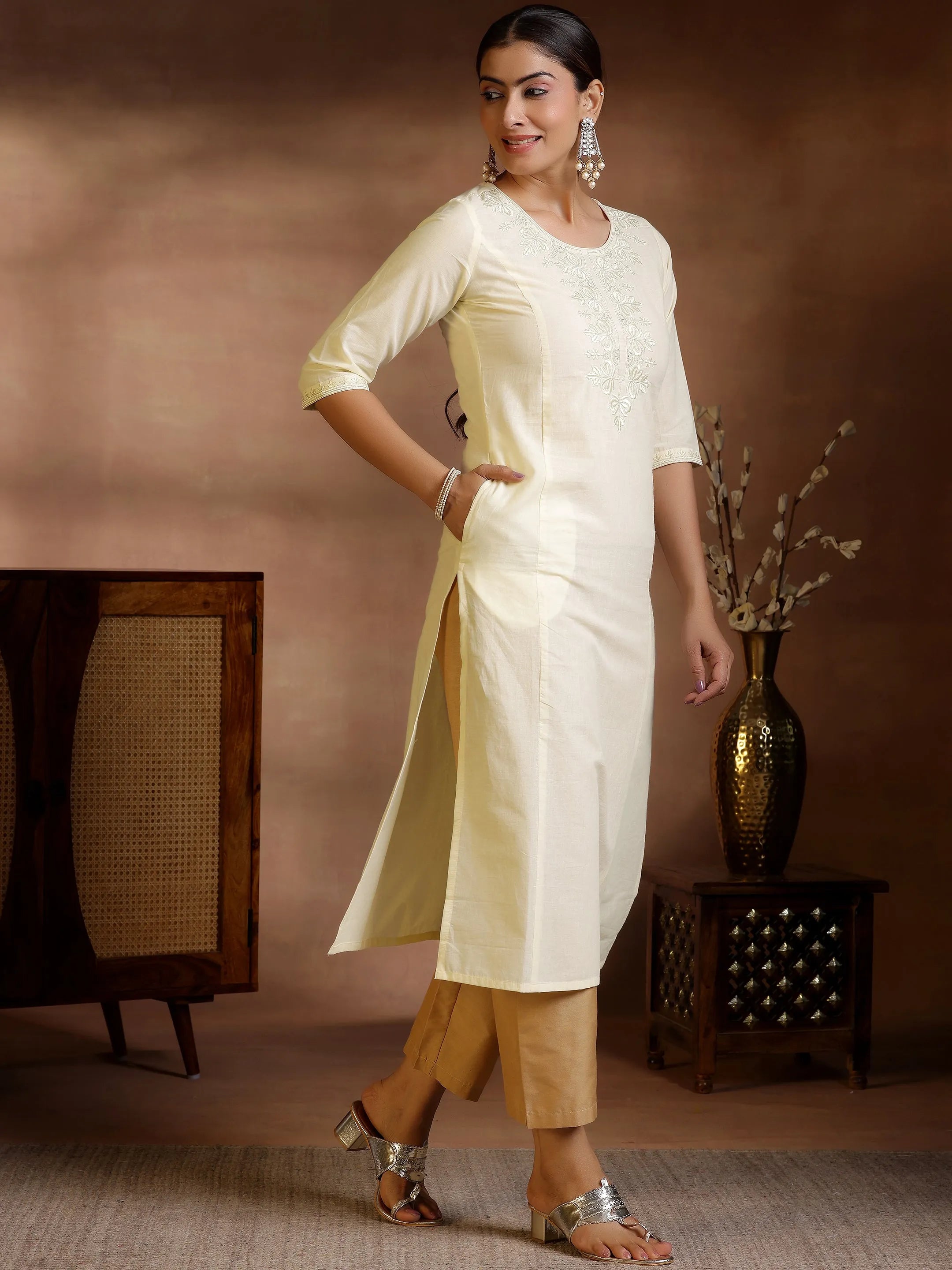 Off White Yoke Design Cotton Straight Kurta