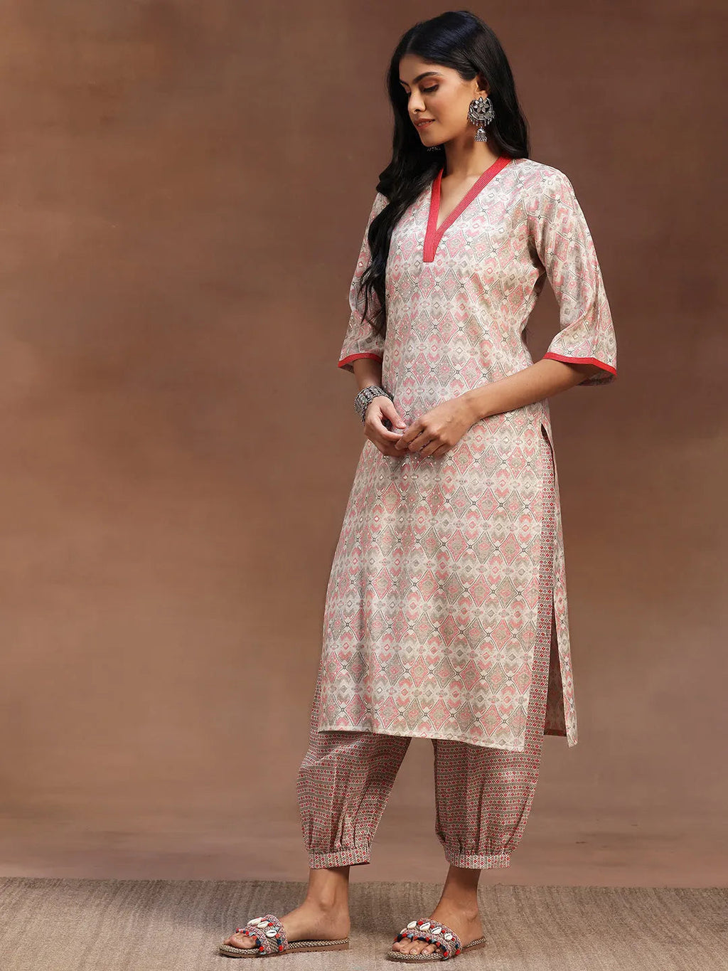 Pink Printed Silk Blend Straight Suit With Dupatta