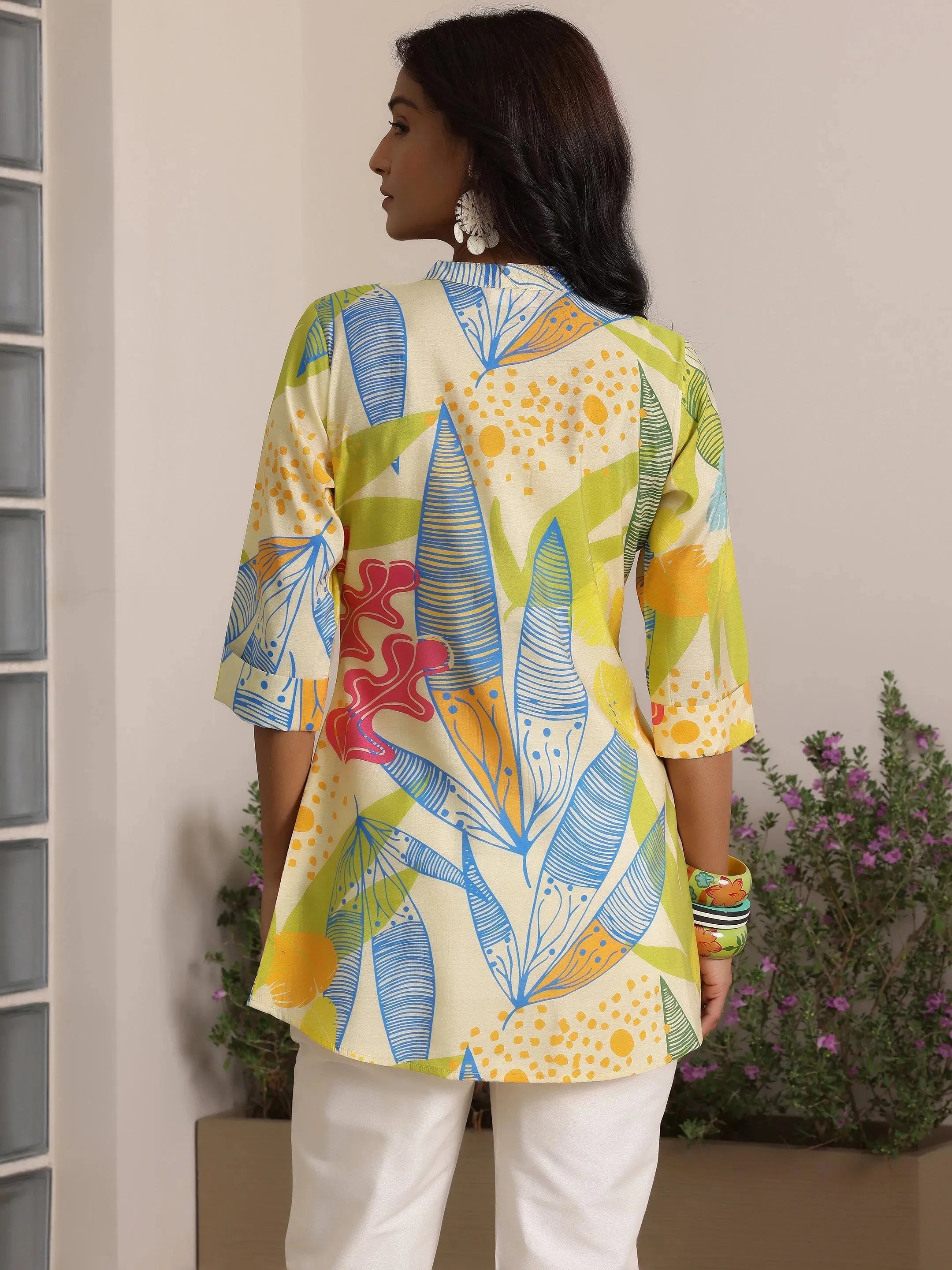 Cream Printed Silk Blend Straight Kurti