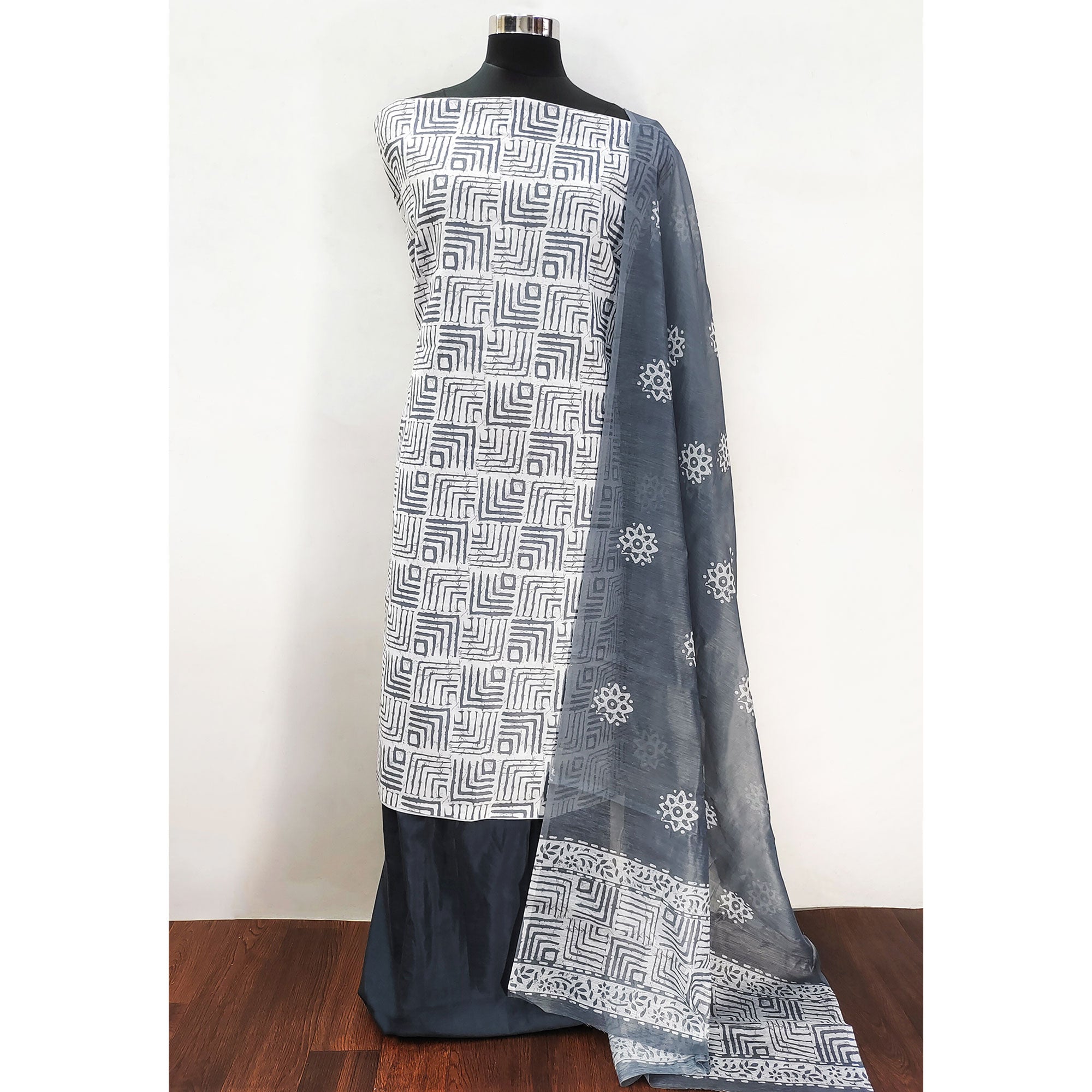 Grey Geometric Printed Pure Cotton Dress Material