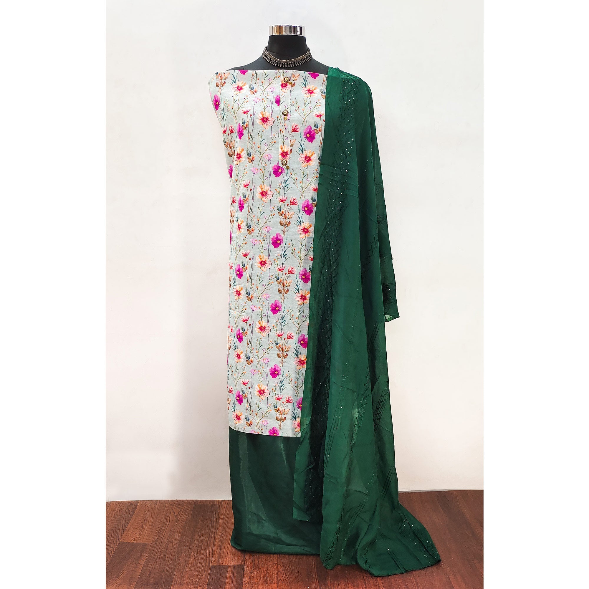 Green Linen Fabric with Serene Floral Patterns for Casual Looks
