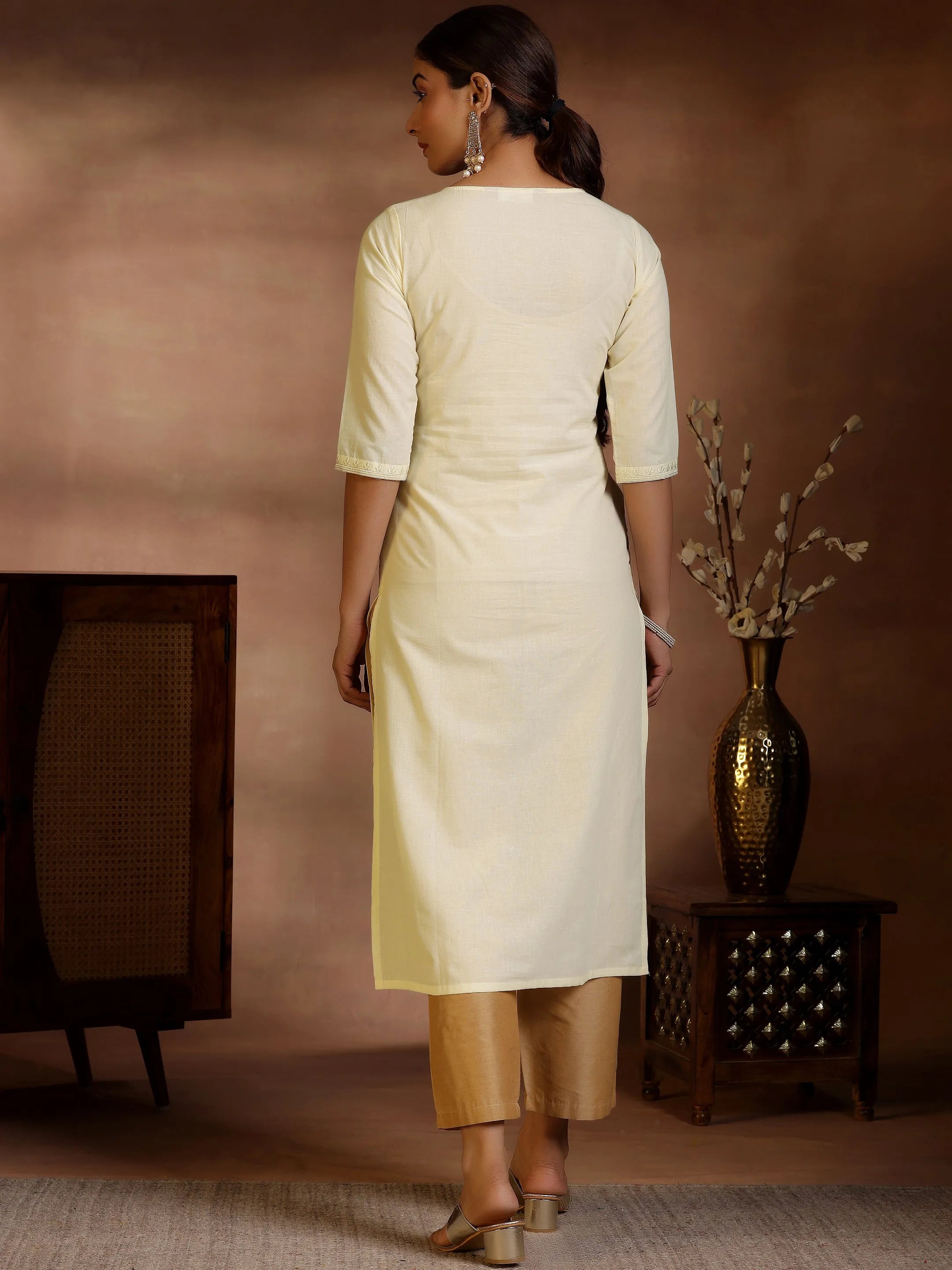 Off White Yoke Design Cotton Straight Kurta