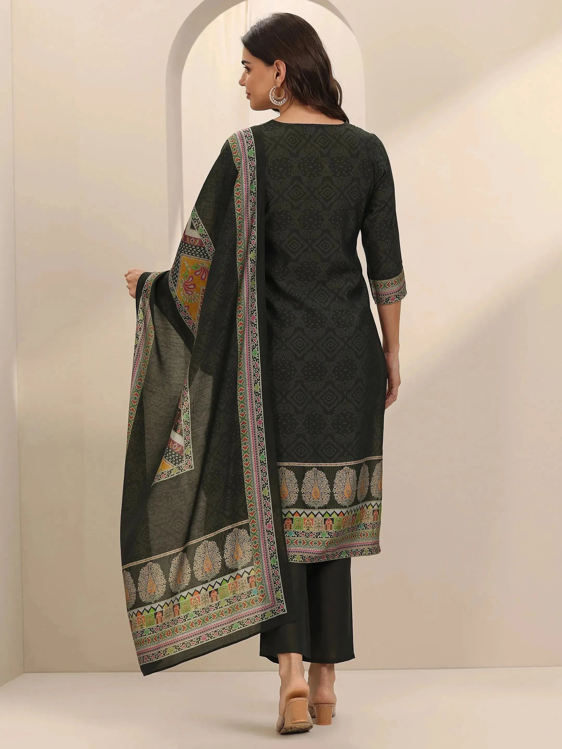 Grey Printed Silk Blend Straight Suit Set With Dupatta