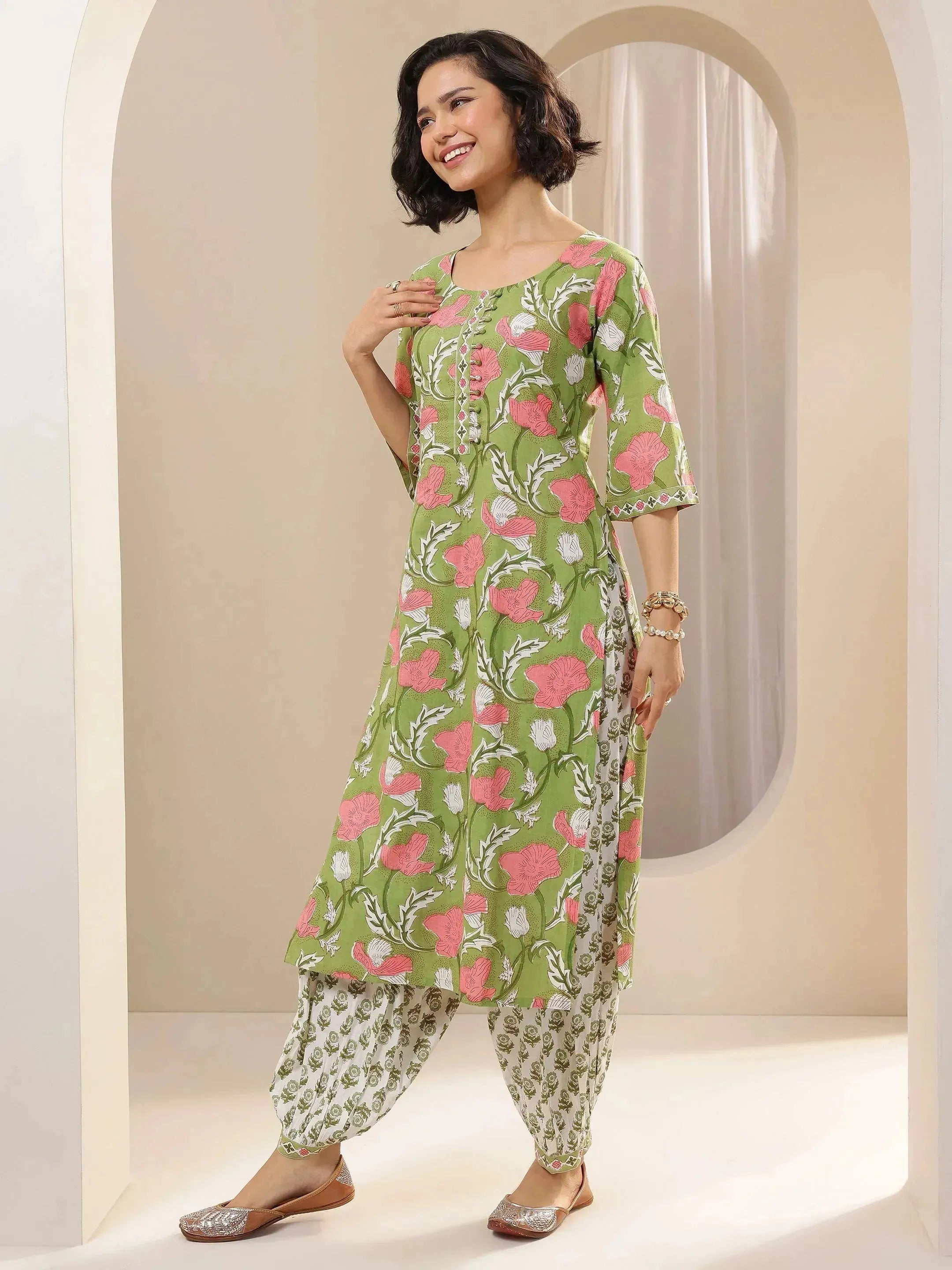 Green Printed Cotton Straight Suit Sets With Dupatta