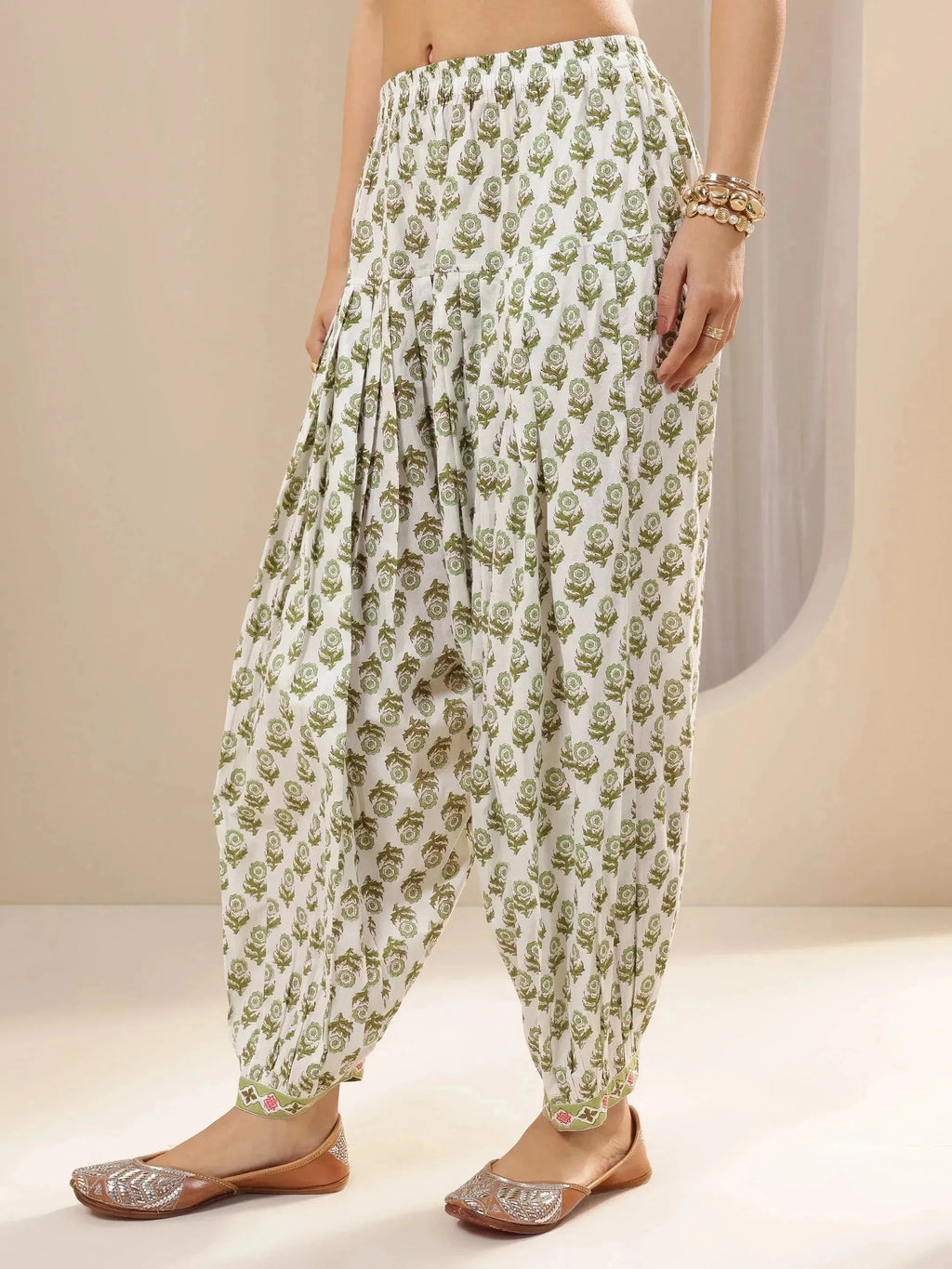 Green Printed Cotton Straight Suit Sets With Dupatta