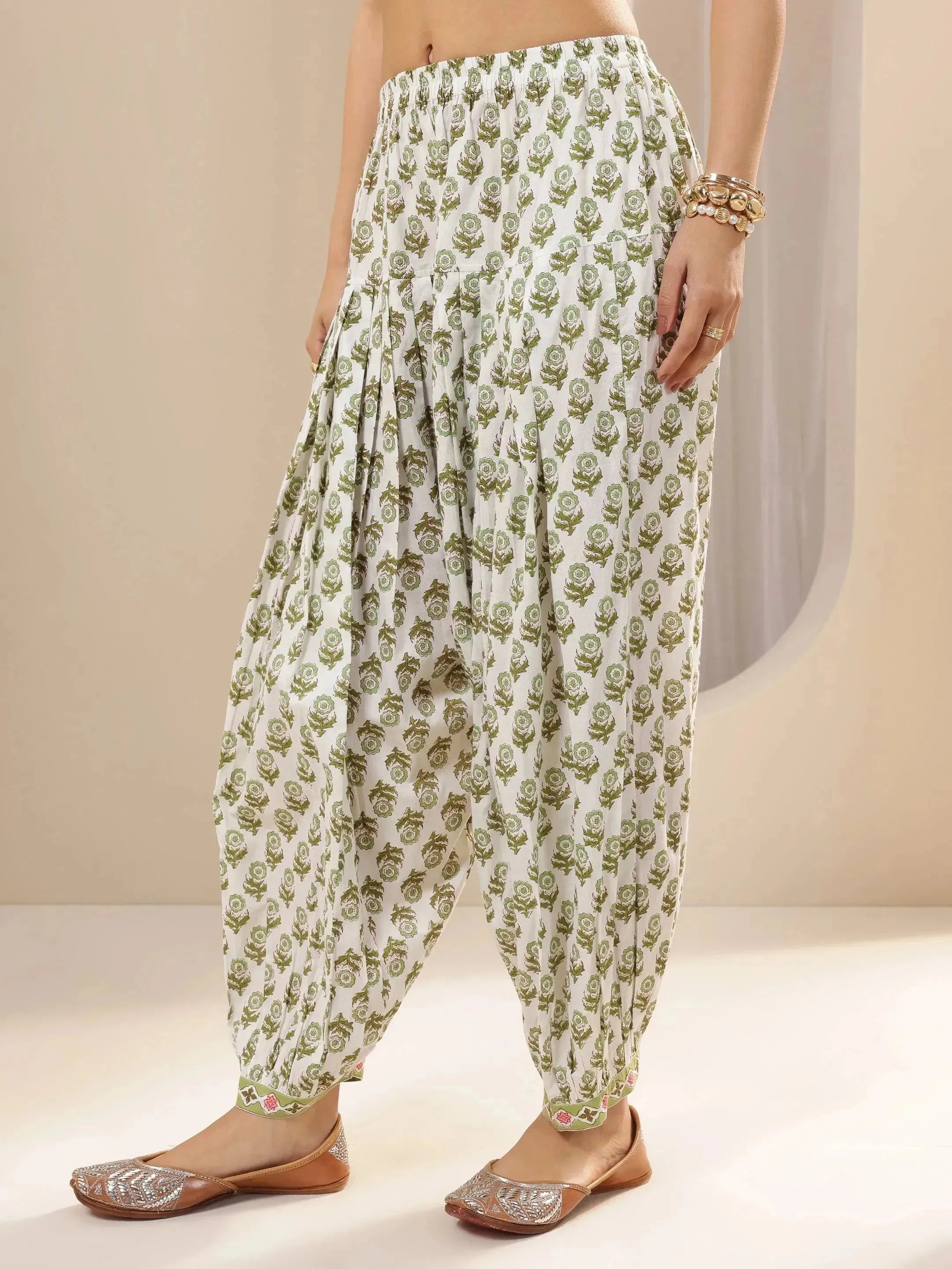 Green Printed Cotton Straight Suit Sets With Dupatta