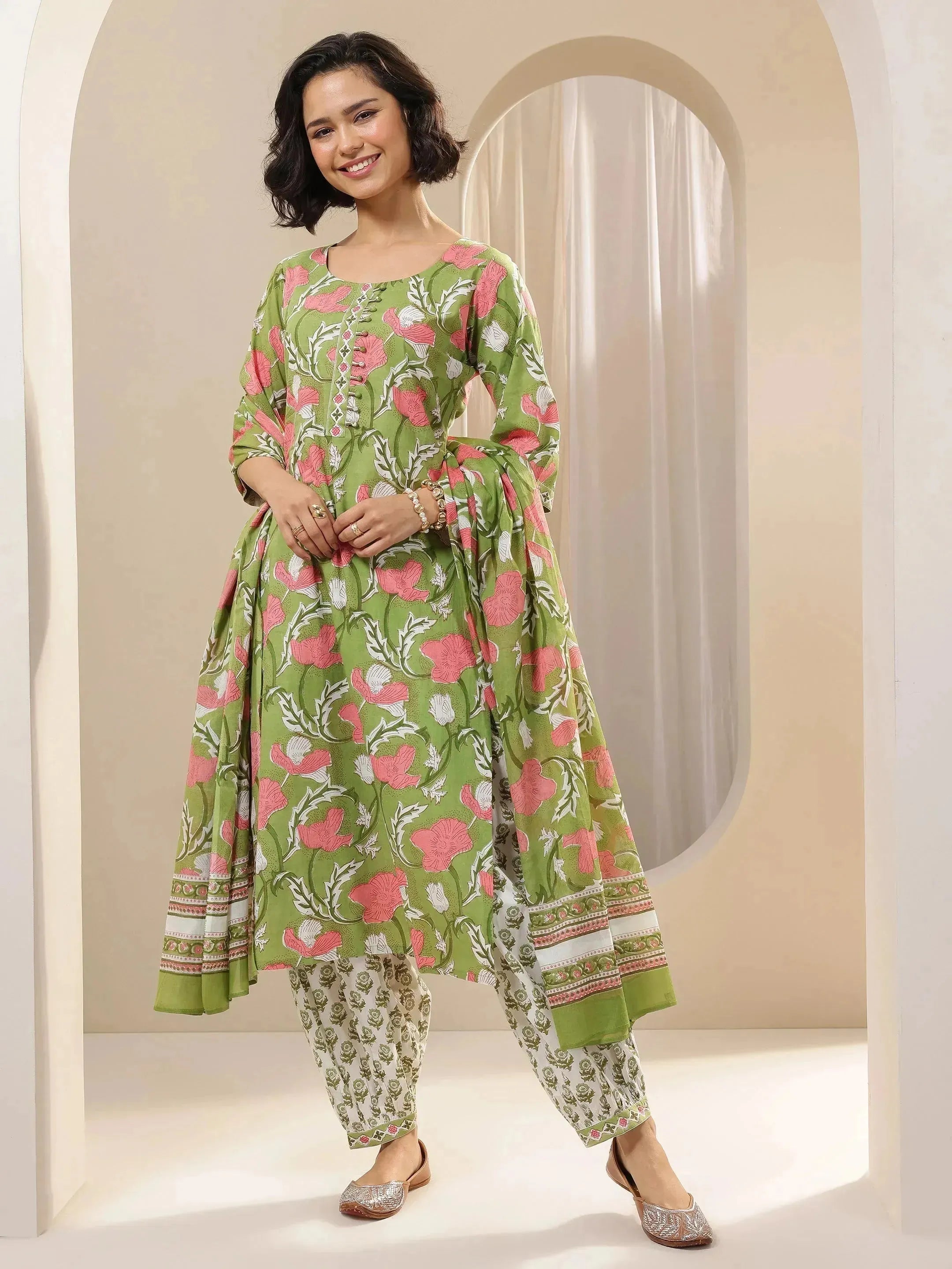 Green Printed Cotton Straight Suit Sets With Dupatta