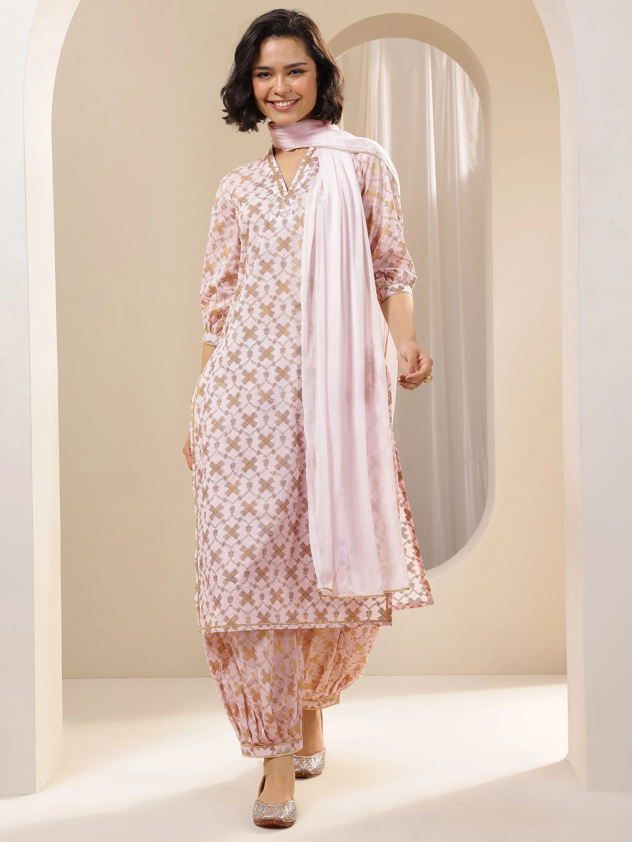 Pink Printed Cotton Straight Suit Sets With Dupatta