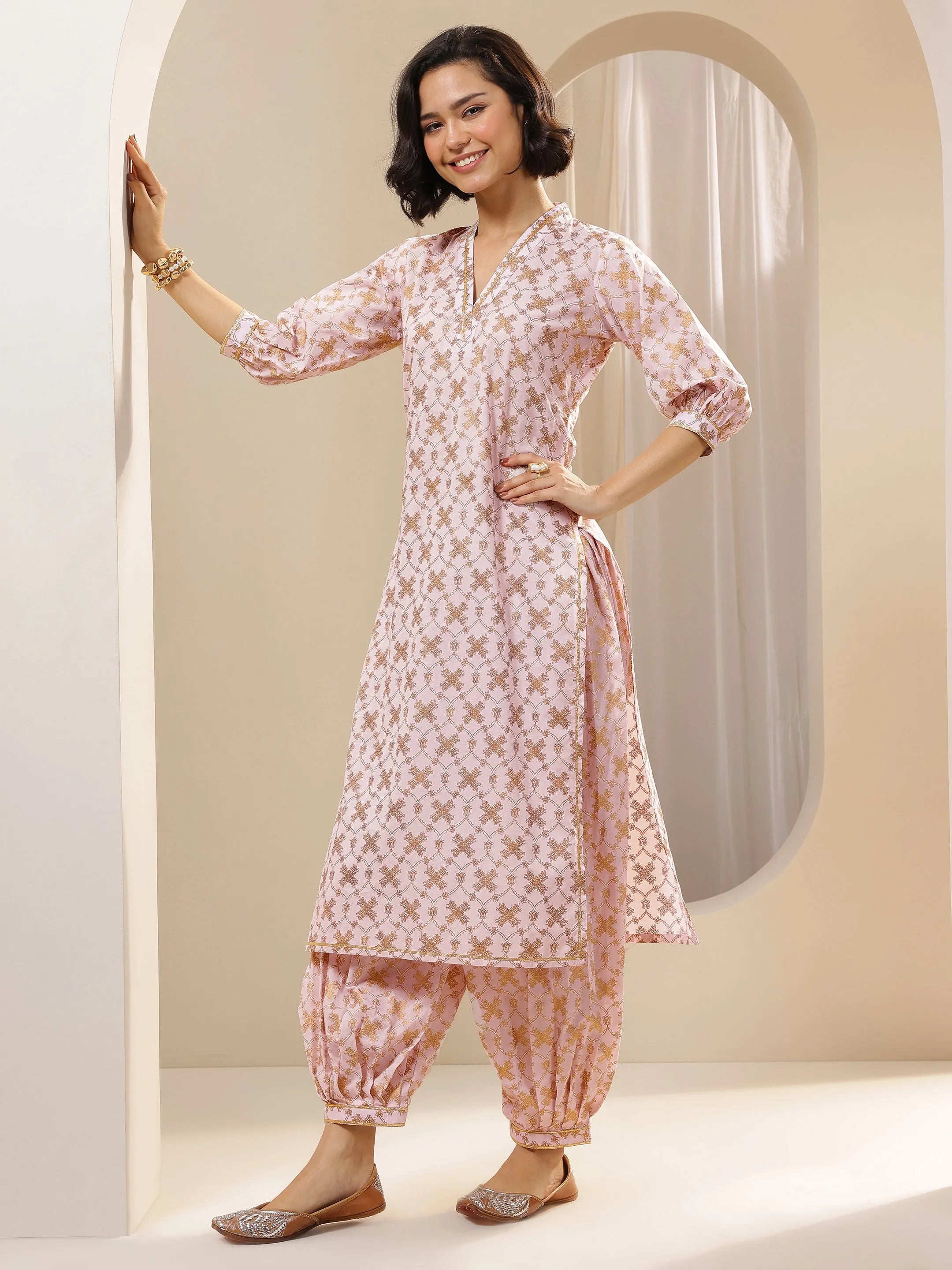 Pink Printed Cotton Straight Suit Sets With Dupatta
