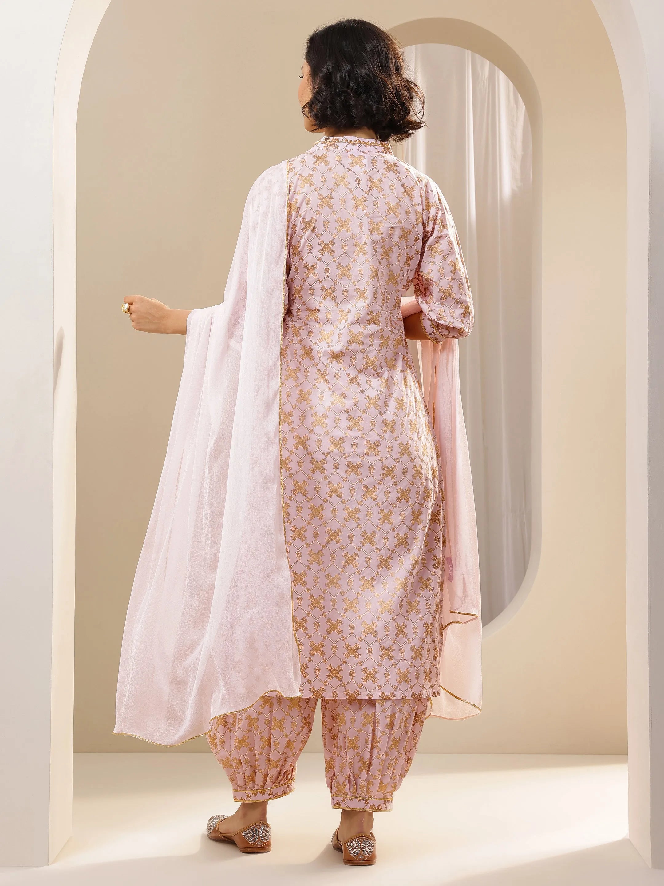 Pink Printed Cotton Straight Suit Sets With Dupatta