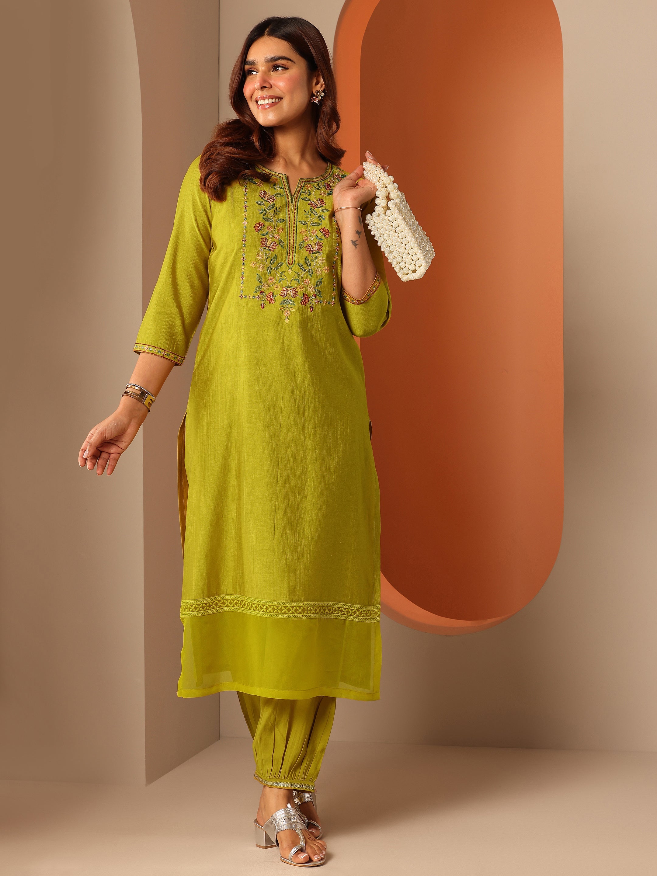 Green Embroidered Silk Blend Straight Kurta Set